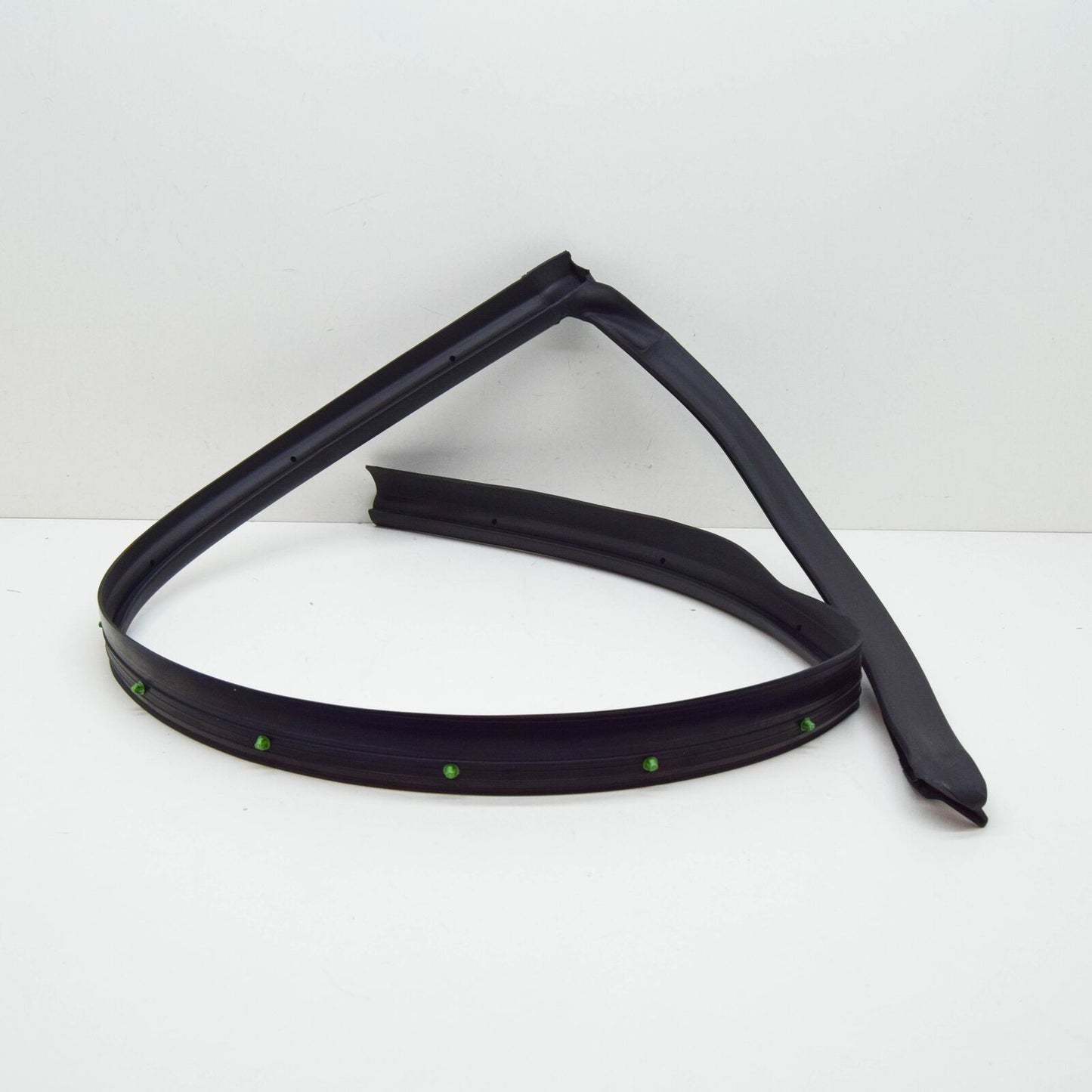 new ford puma body rocker panel right weatherstrip 2416845 original