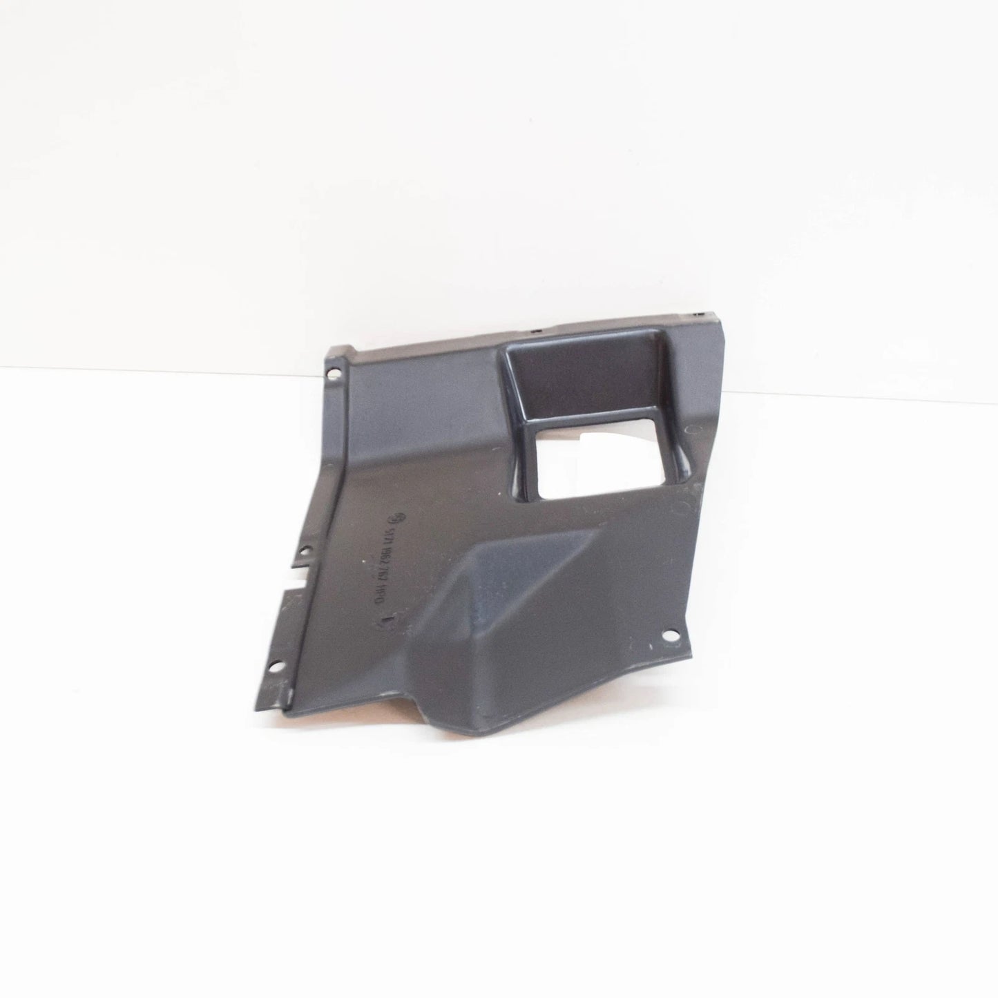 NEW BMW 3 E30 FRONT LEFT LOWER FENDER LINER PART W/AIRDUCT 51711962767 ORIGINAL