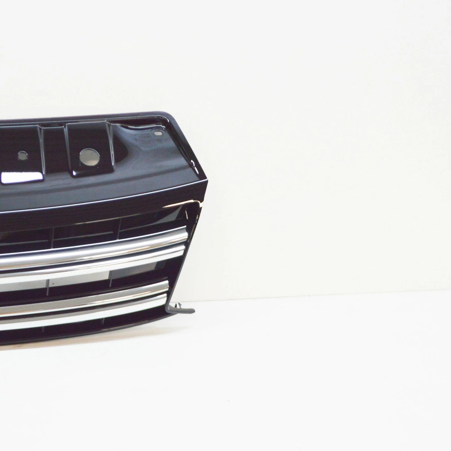 NEW VOLKSWAGEN AMAROK FRONT RADIATOR GRILLE 2H7853651FOD