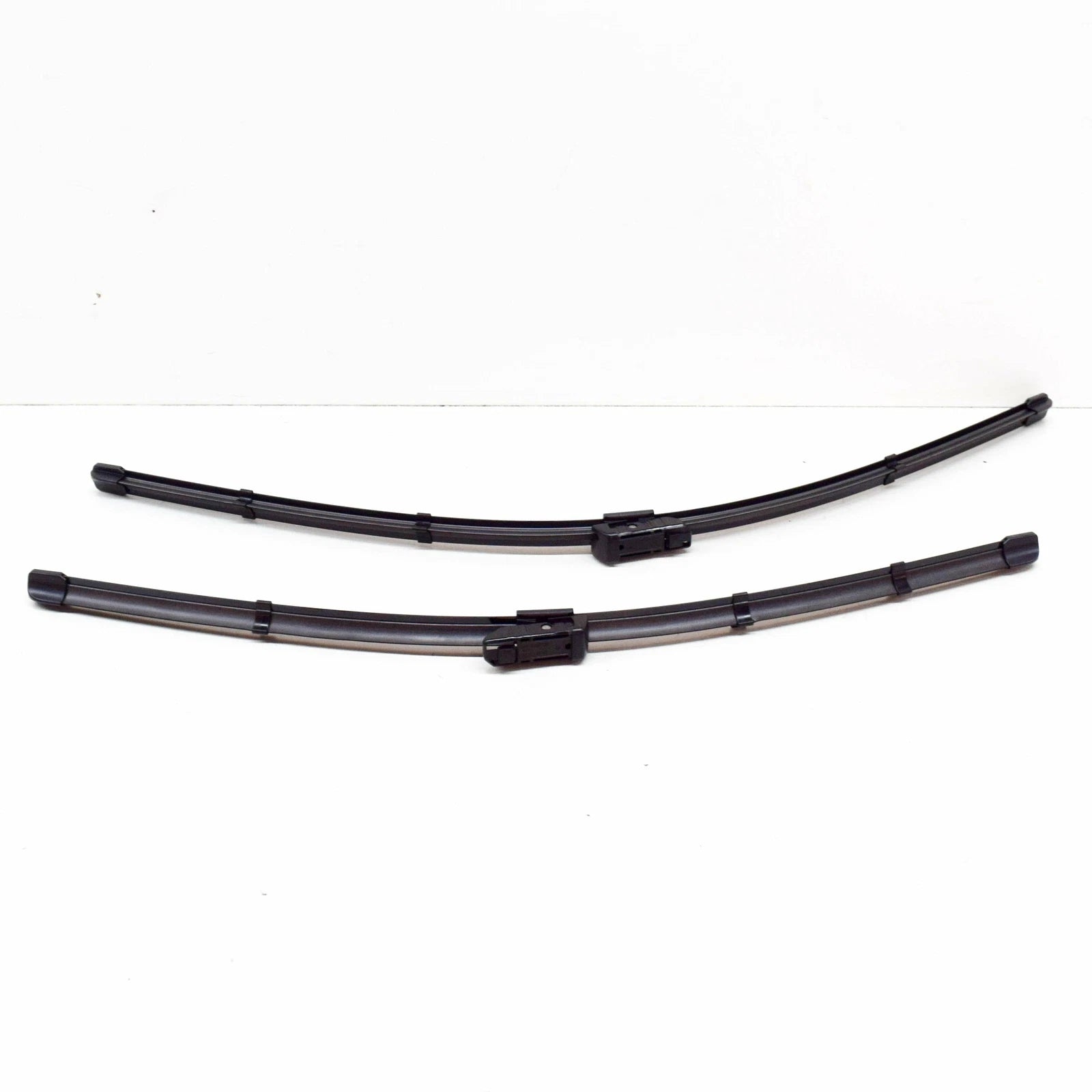 NEW VOLKSWAGEN ATLAS CA1 FRONT WIPER BLADE SET 3CN998002 2019