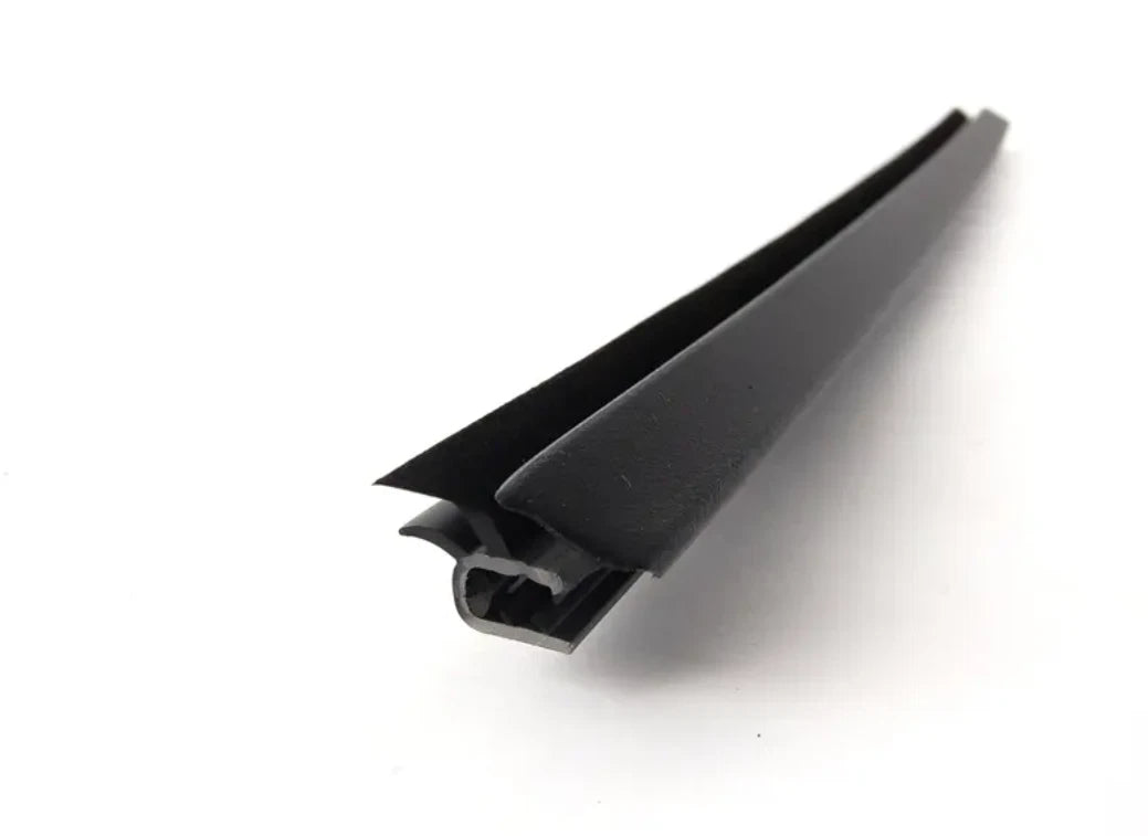 NEW BMW 3 E90 FRONT LEFT DOOR WINDOW STRIP 51337060233 7060233 ORIGINAL