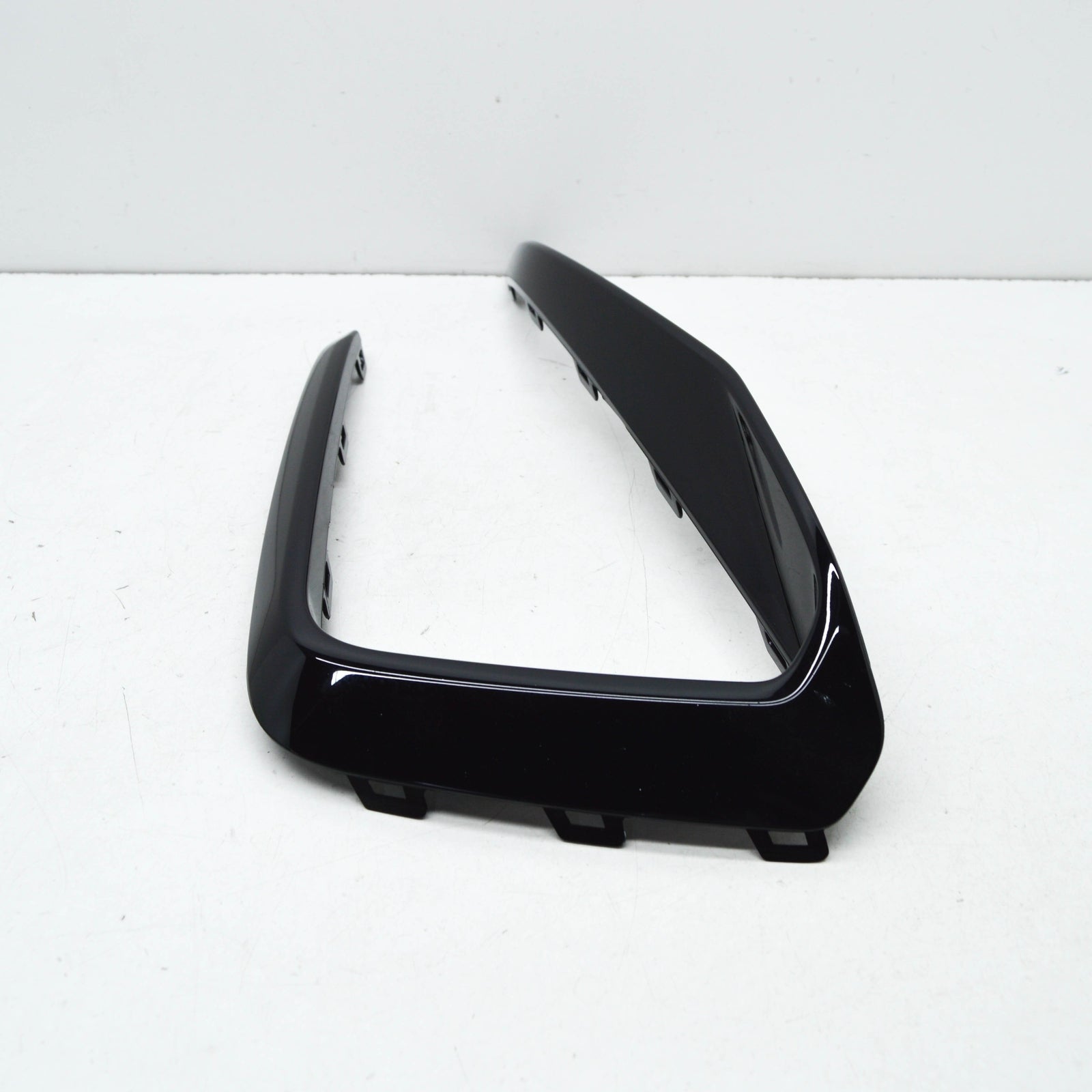 NEW VW POLO AW FRONT BUMPER RIGHT AIR VENT GRILLE TRIM 2G0853712041 ORIGINAL