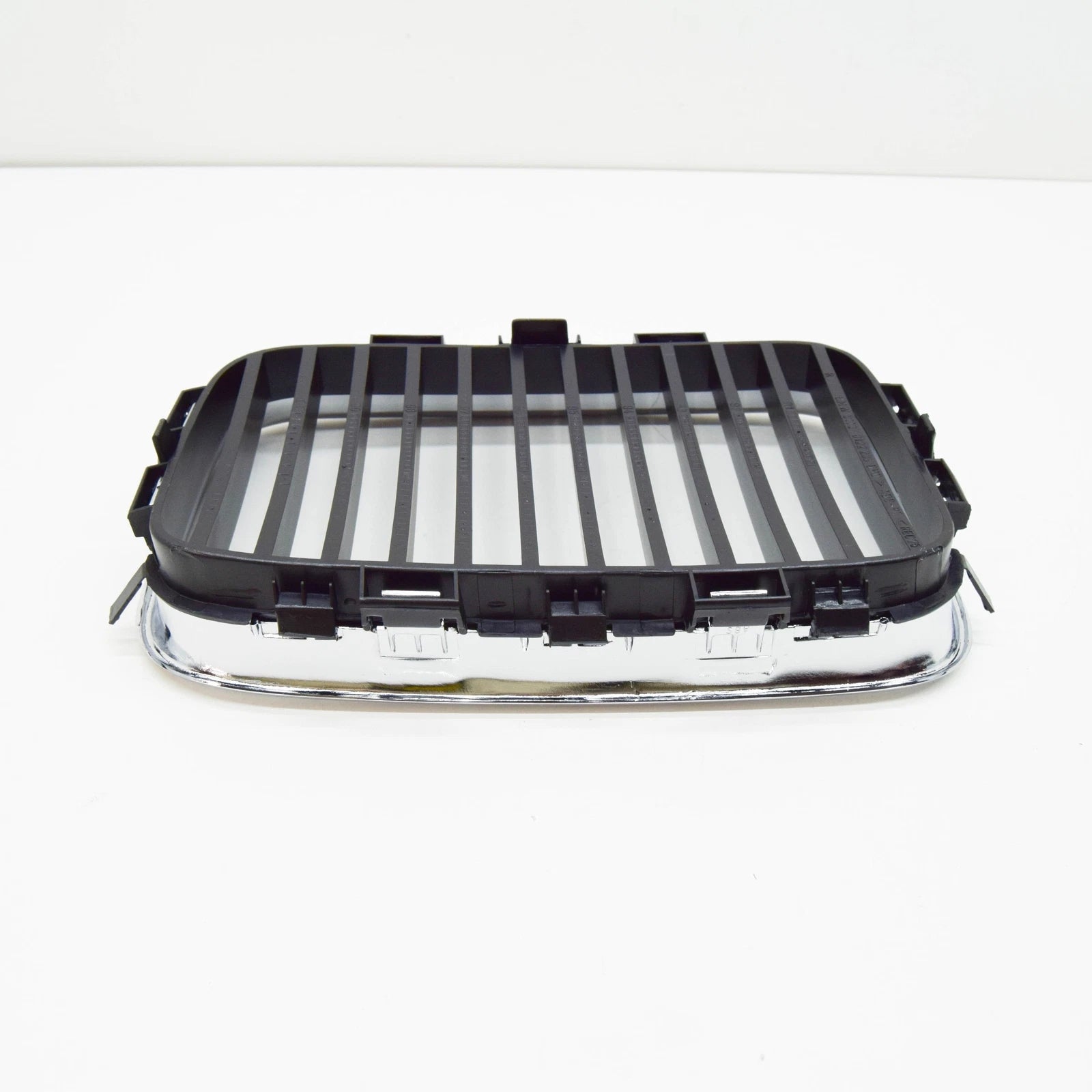 NEW BMW 3 SERIES E36 FRONT RADIATOR KIDNEY GRILLE RIGHT 8122238 51138122238