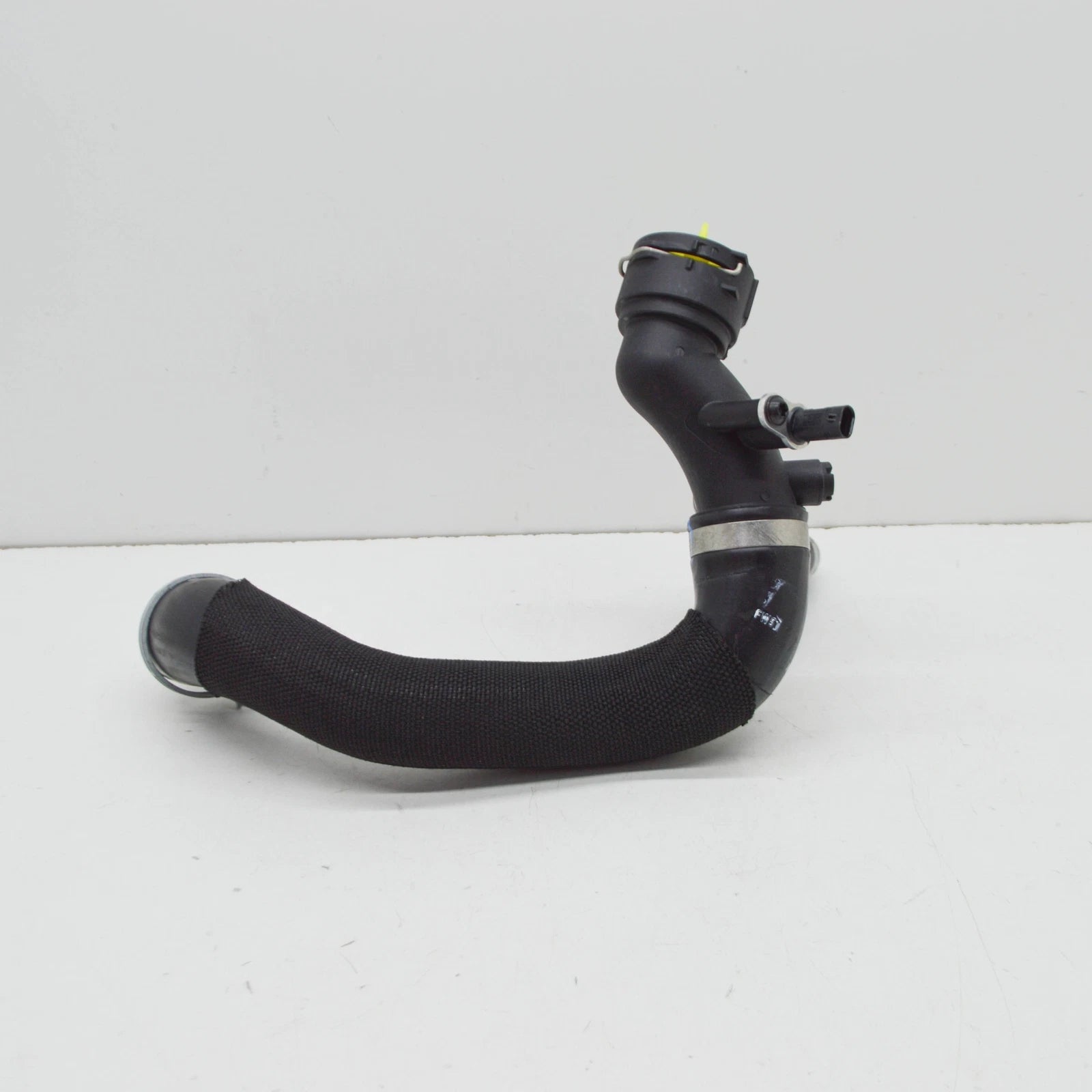 NEW AUDI A6 AVANT C8 ENGINE COOLING HOSE 4K0122055BJ