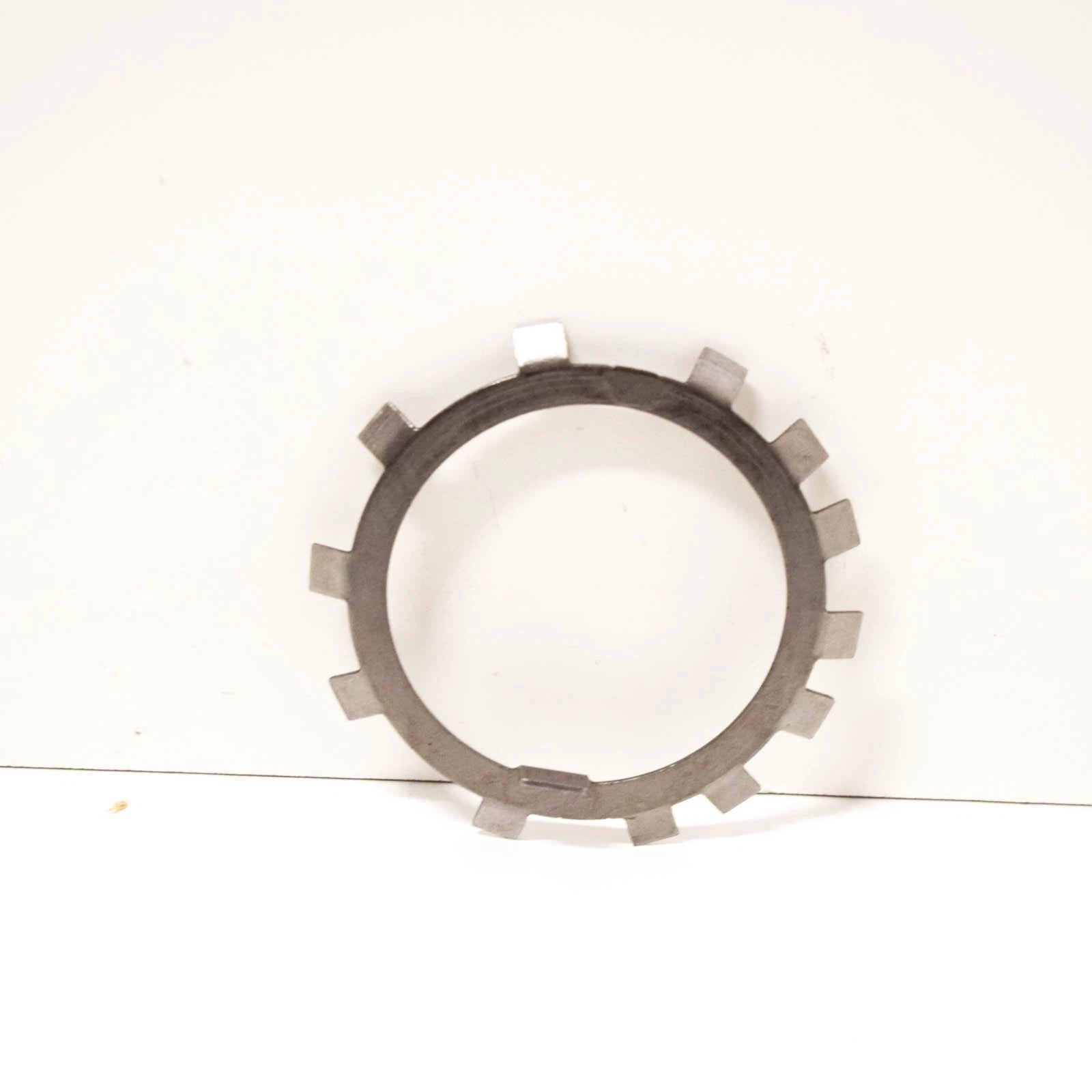 NEW MB SPRINTER W906 REAR WHEEL HUB OUTSIDE RETAINING PLATE A9063560073 ORIGINAL