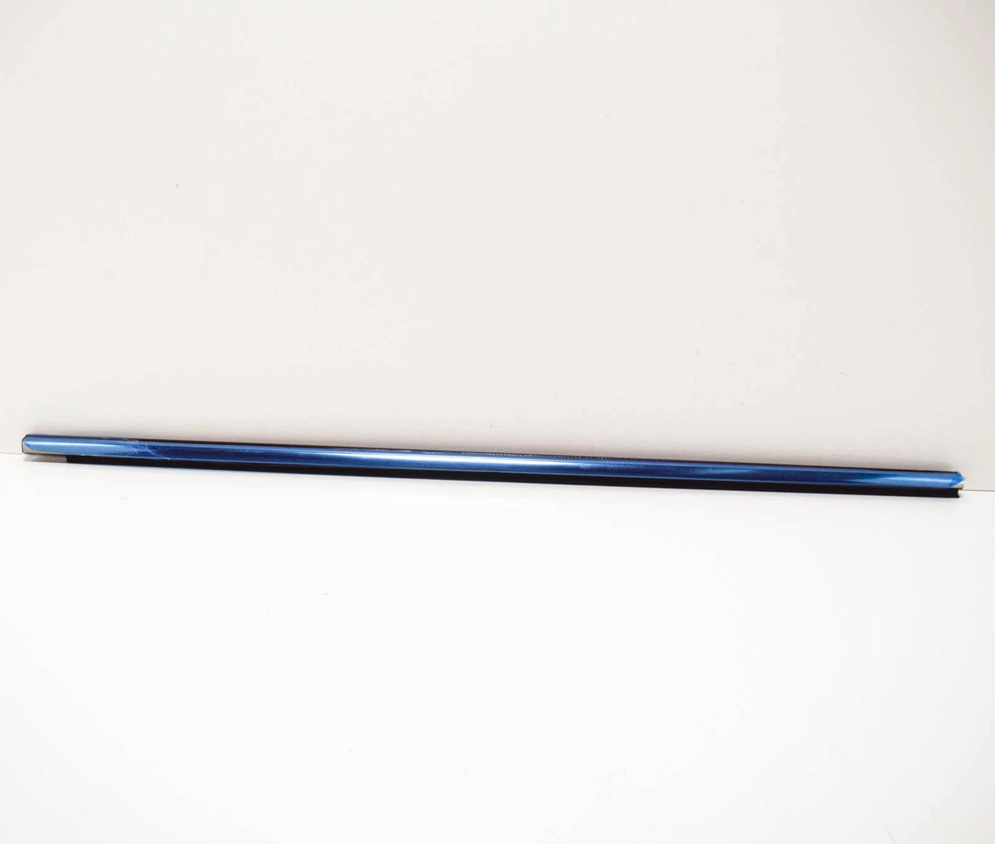 NEW VW ATLAS FRONT RIGHT OUTER DOOR BELT WEATHERSTRIP TRIM 3CN8374762MG ORIGINAL