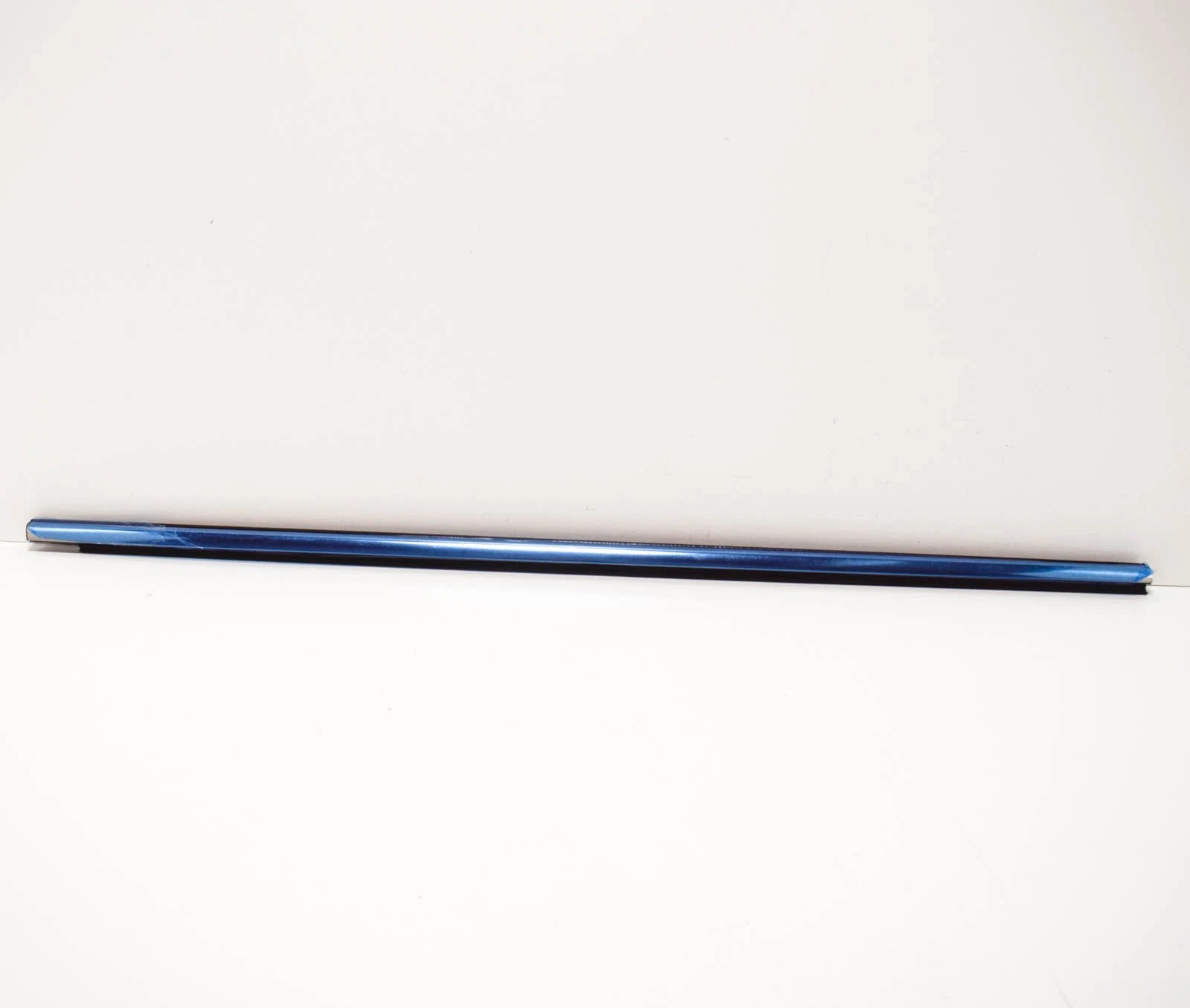 NEW VW ATLAS FRONT RIGHT OUTER DOOR BELT WEATHERSTRIP TRIM 3CN8374762MG ORIGINAL