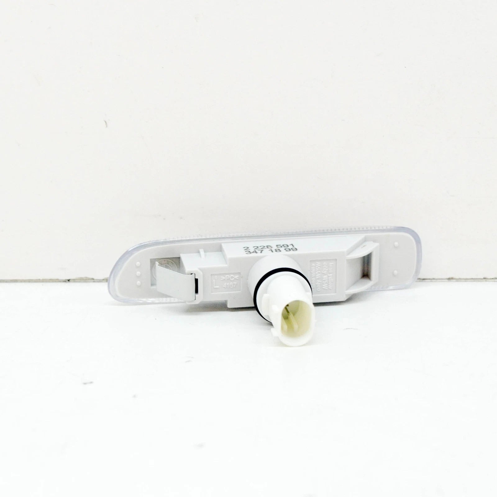 NEW BMW 3 E46 FRONT LEFT WHITE TURN INDICATOR LAMP 63132228591 ORIGINAL