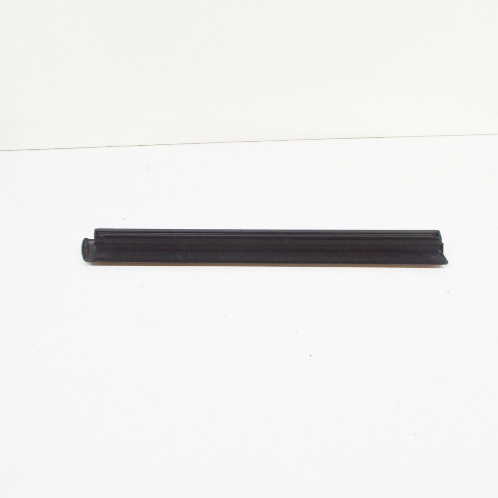 NEW MB SLK R172 REAR RIGHT SIDE WINDOW OUTSIDE SEALING RAIL A1726700238 ORIGINAL