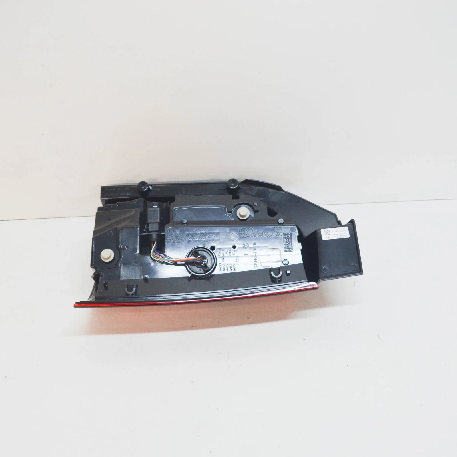 NEW VW TRANSPORTER MULTIVAN T6 REAR LEFT TAILLIGHT 7LA945207C ORIGINAL