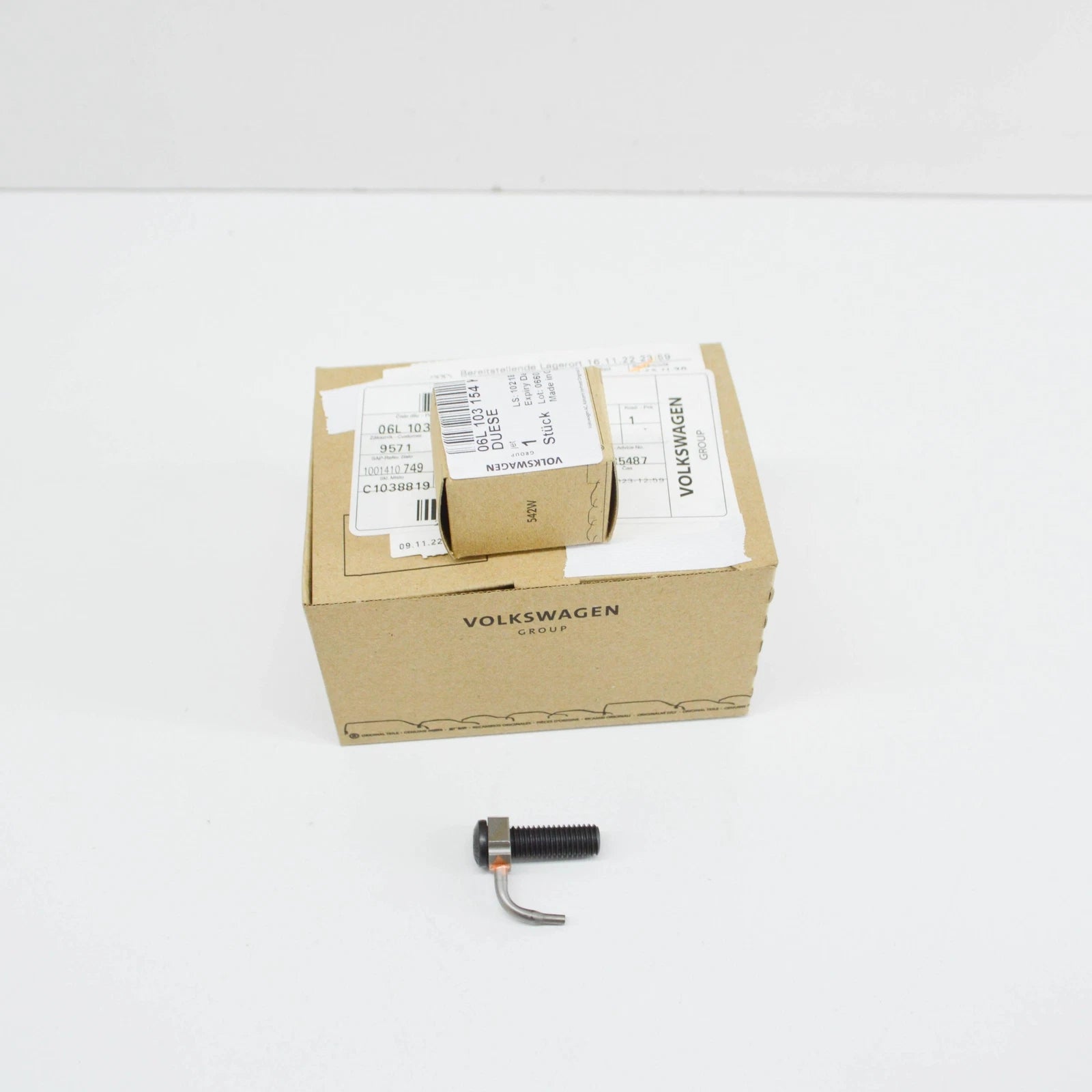 NEW AUDI Q5 FY OIL SPRAY JET 06L103154K