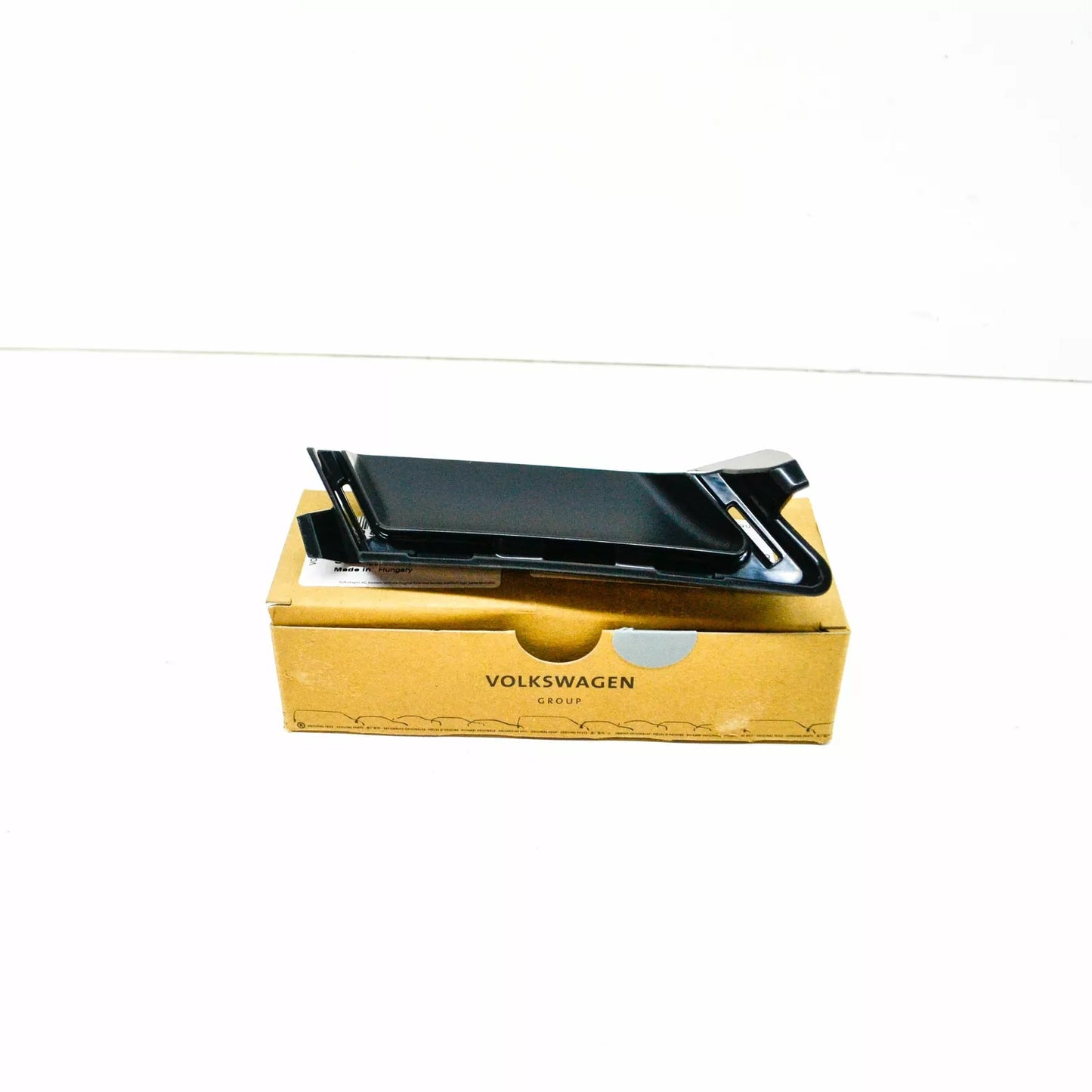 NEW AUDI TT TTRS ROADSTER FV 8S FRONT LEFT GRILLE BRACKET 8S0807595A