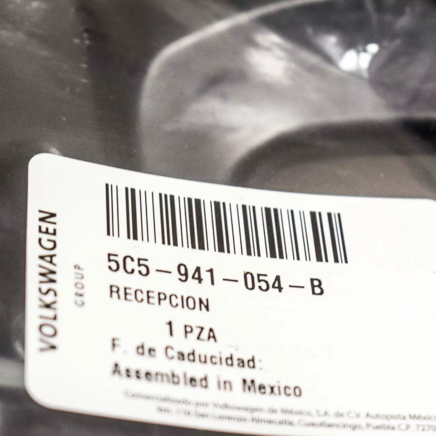 NEW VOLKSWAGEN BEETLE A5 FRONT RIGHT HEADLIGHT BRACKET 5C5941054B