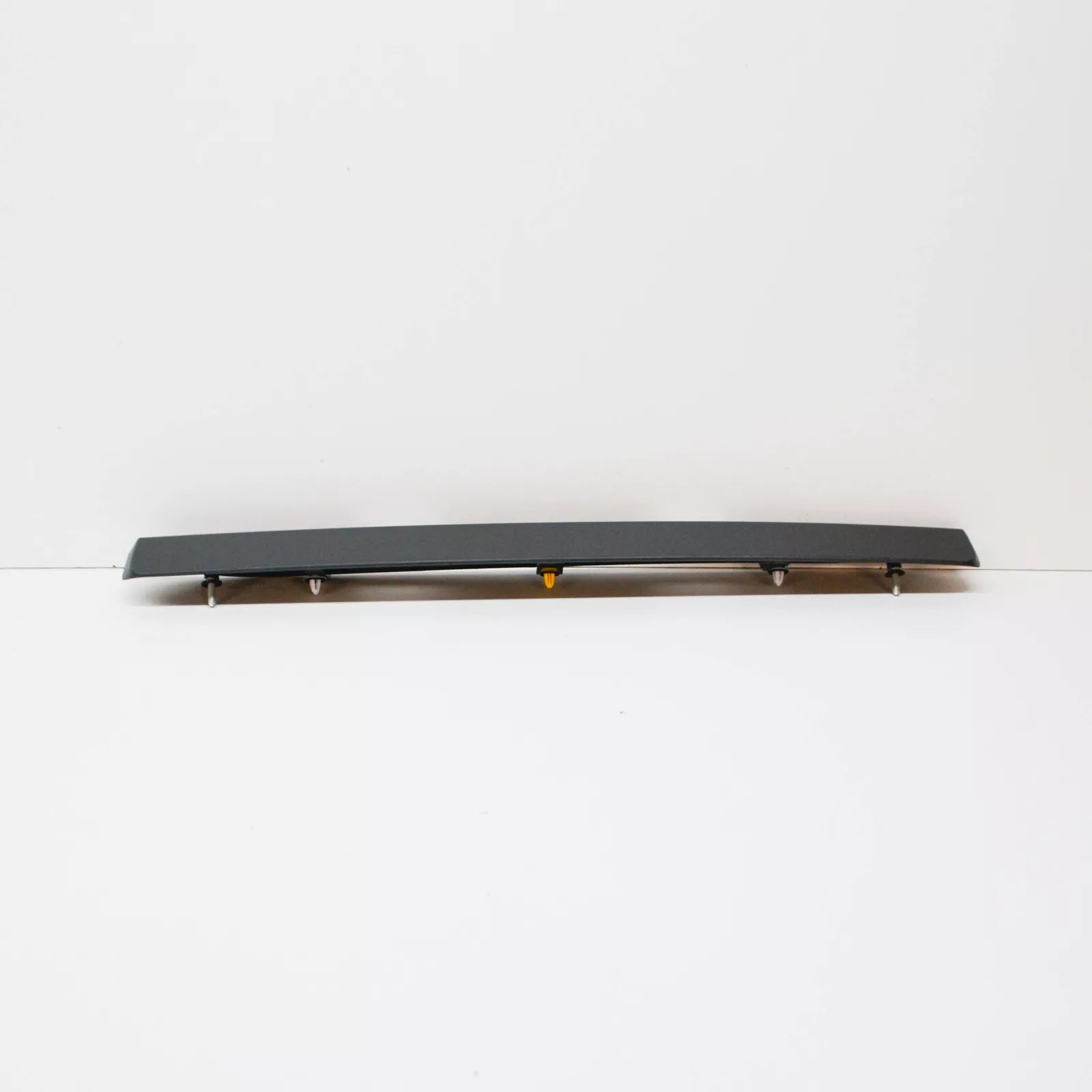 NEW MB SPRINTER 906 REAR LICENSE PLATE LAMP HANDLE TRIM A90674009009B51