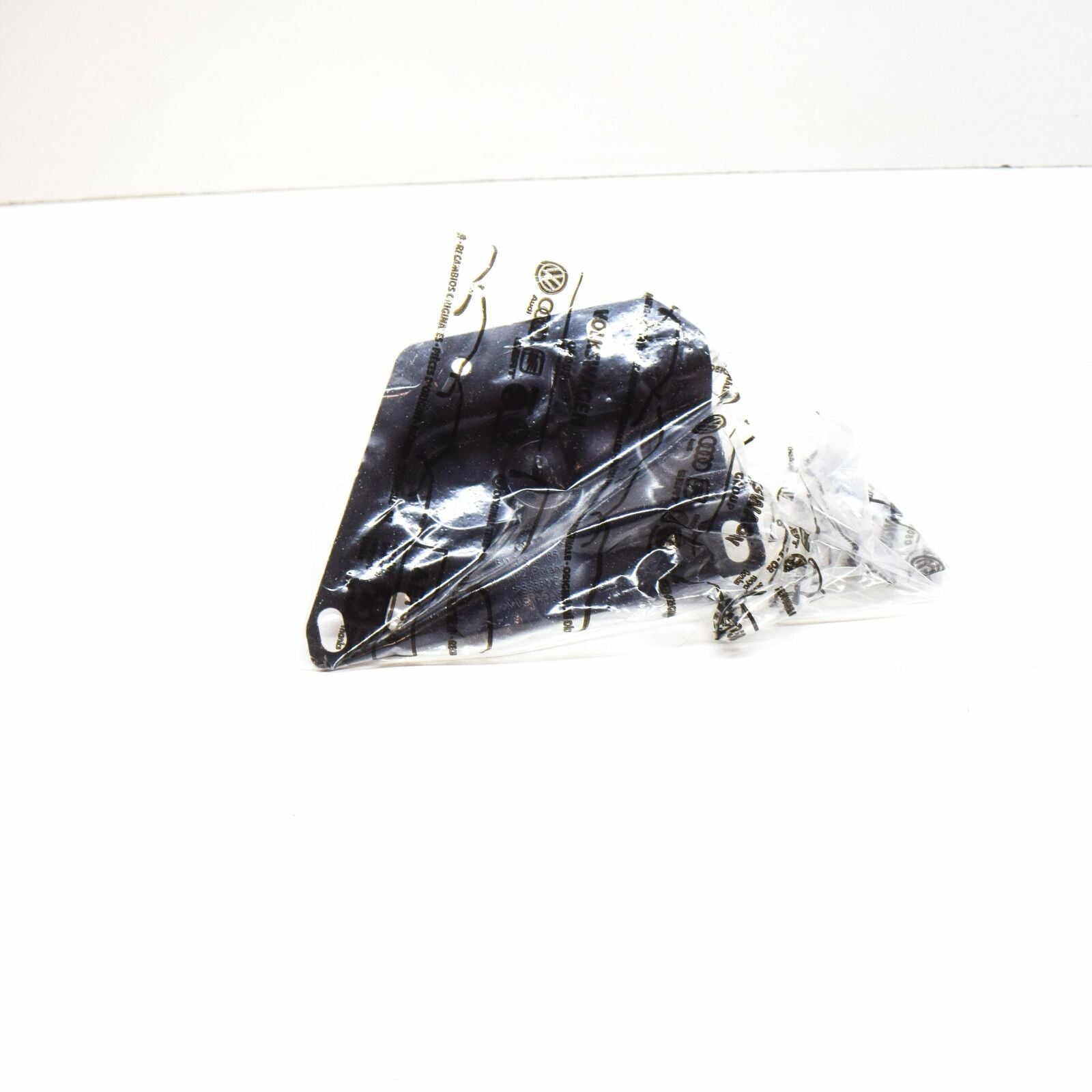 NEW AUDI A4 B9 FRONT HOOD RIGHT SAFETY LATCH STRIKER PLATE 8W0823186D ORIGINAL