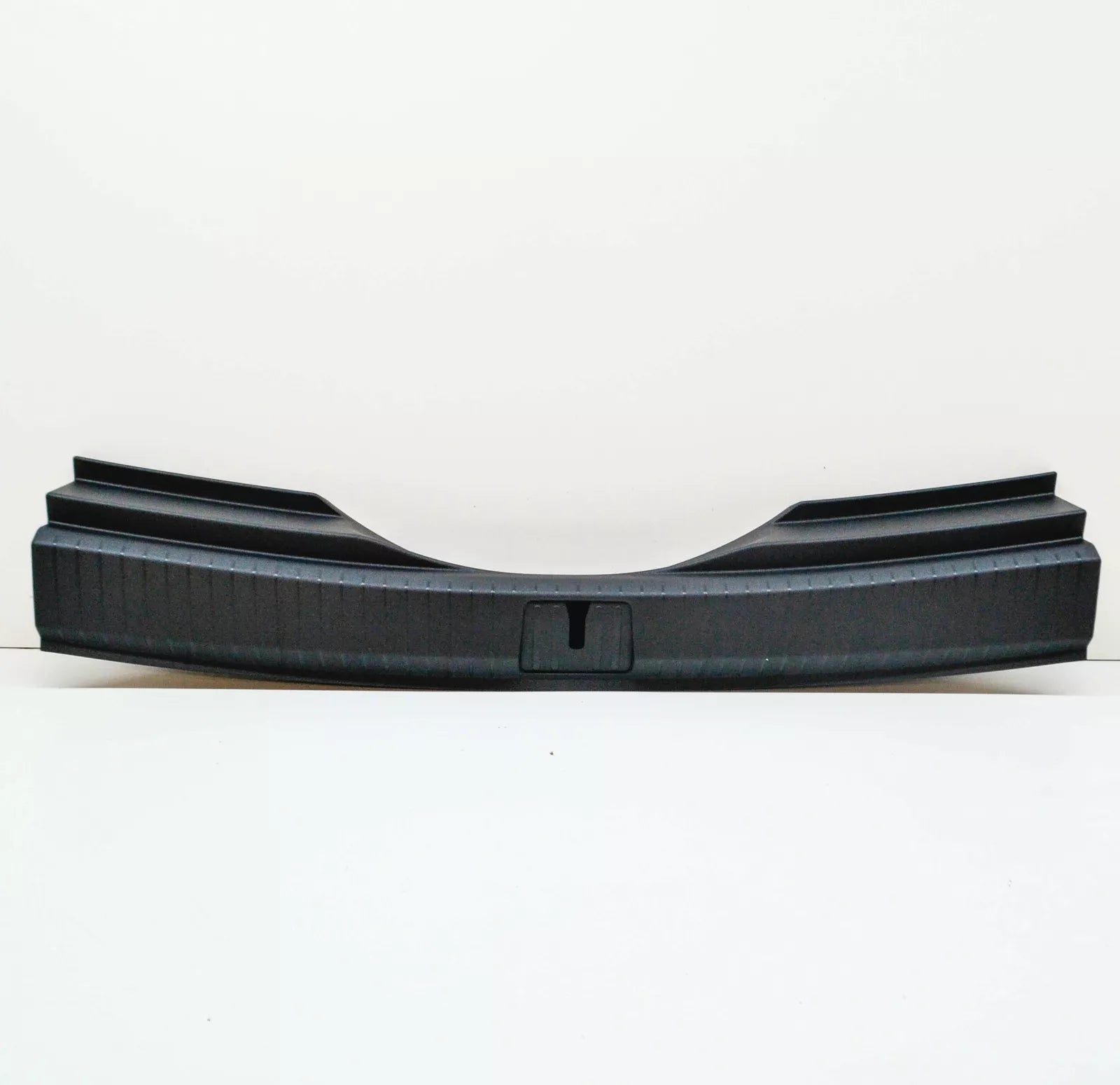 NEW VOLKSWAGEN TOURAN 5T REAR LUGGAGE TRUNK LOCK TRIM 5TA863459E82V ORIGINAL