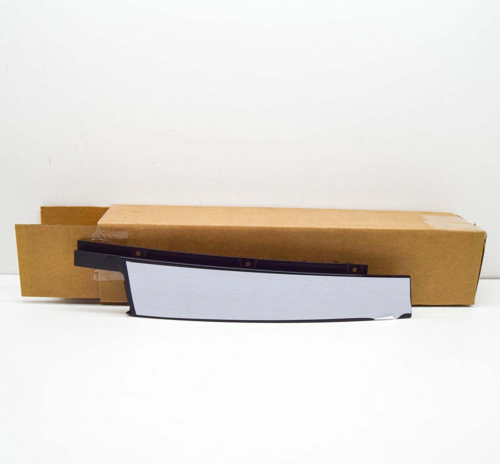 NEW MERCEDES-BENZ GLB X247 FRONT LEFT DOOR B-PILLAR TRIM A2477220100 ORIGINAL