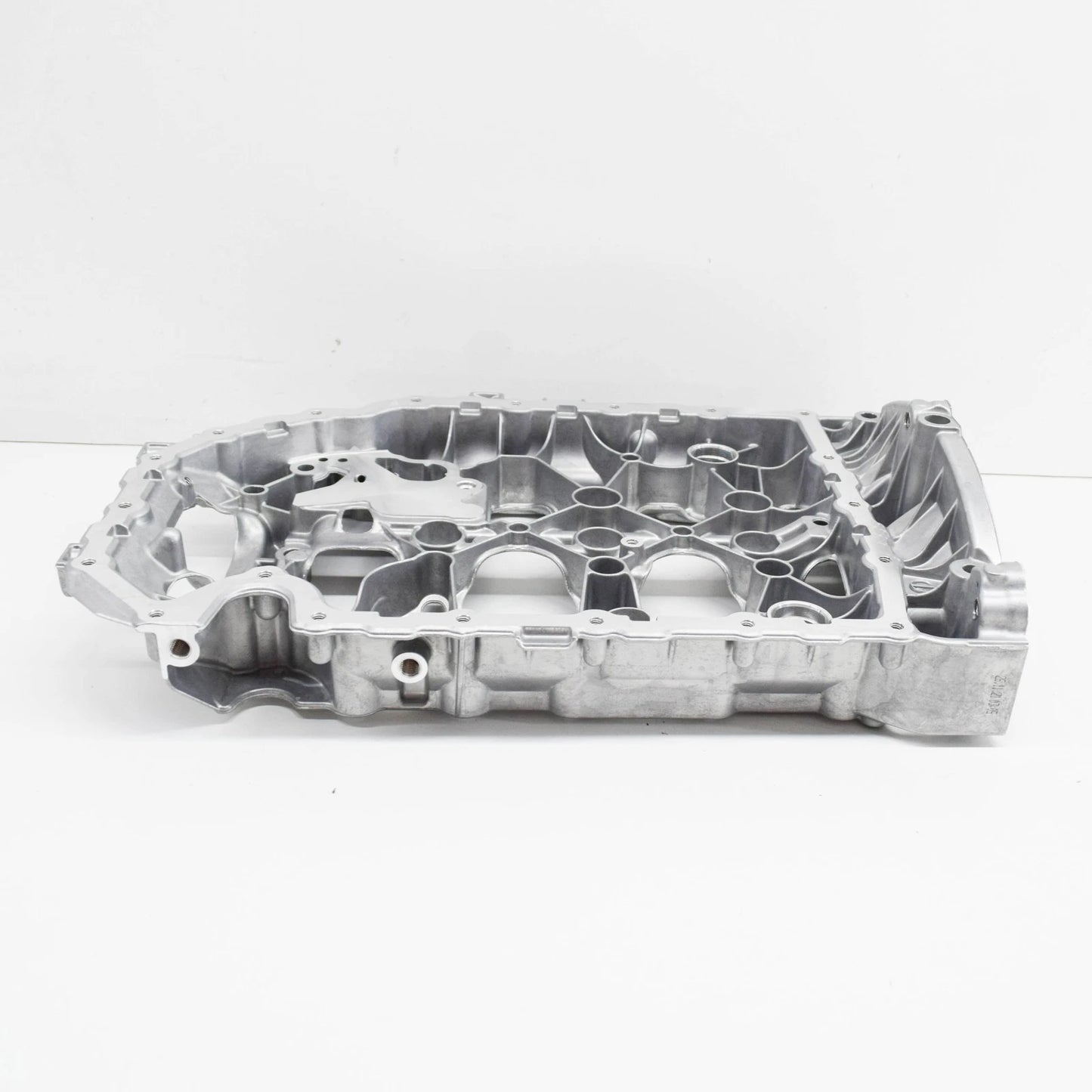NEW VW GOLF R MK7 ENGINE UPPER OIL PAN 06K103603BL ORIGINAL