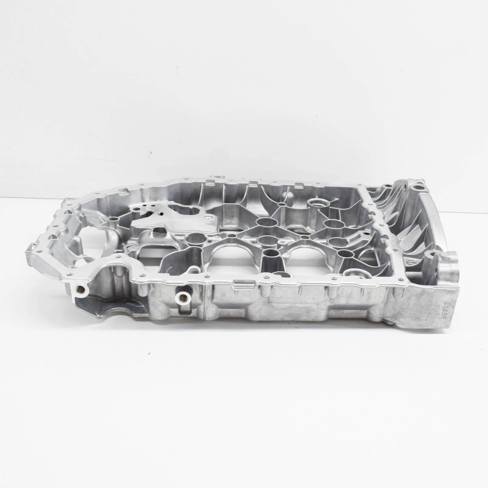 NEW VW GOLF R MK7 ENGINE UPPER OIL PAN 06K103603BL ORIGINAL