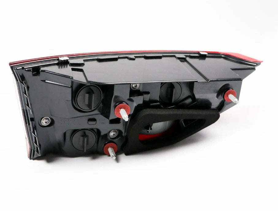 NEW AUDI Q3 F3 REAR RIGHT SIDE TAILGATE TAILLIGHT 83A945076A