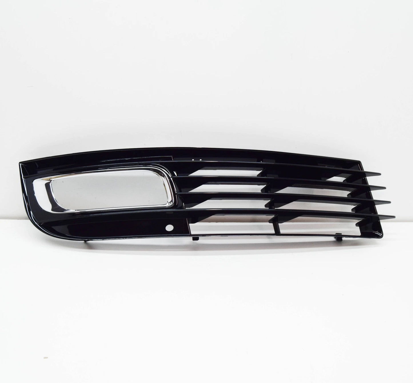 NEW AUDI A8 D3 FRONT BUMPER RIGHT AIR GUIDE GRILLE 4E0807680A ORIGINAL