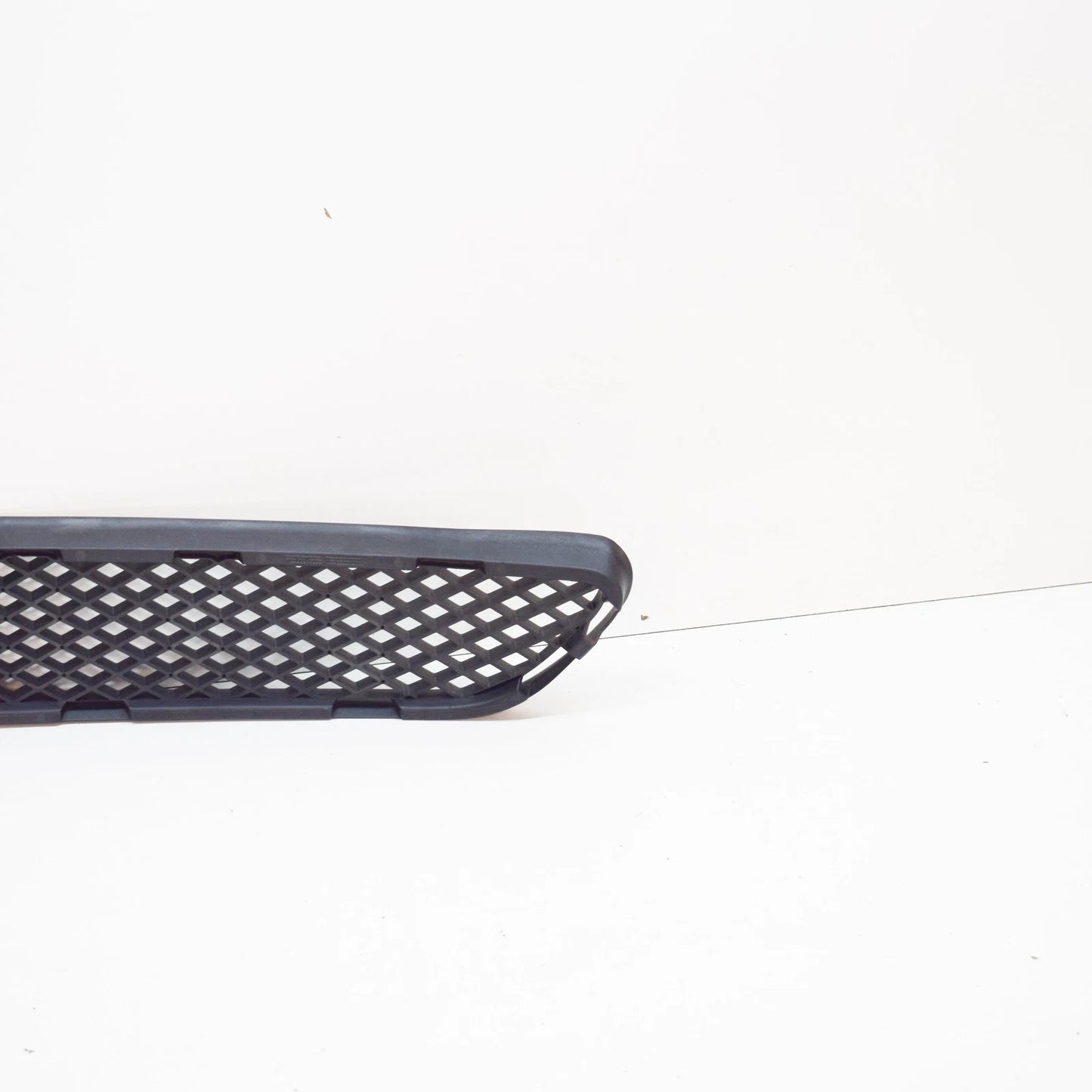 NEW MERCEDES-BENZ SL R230 FRONT BUMPER CENTER GRILLE COVER A2308850523 ORIGINAL