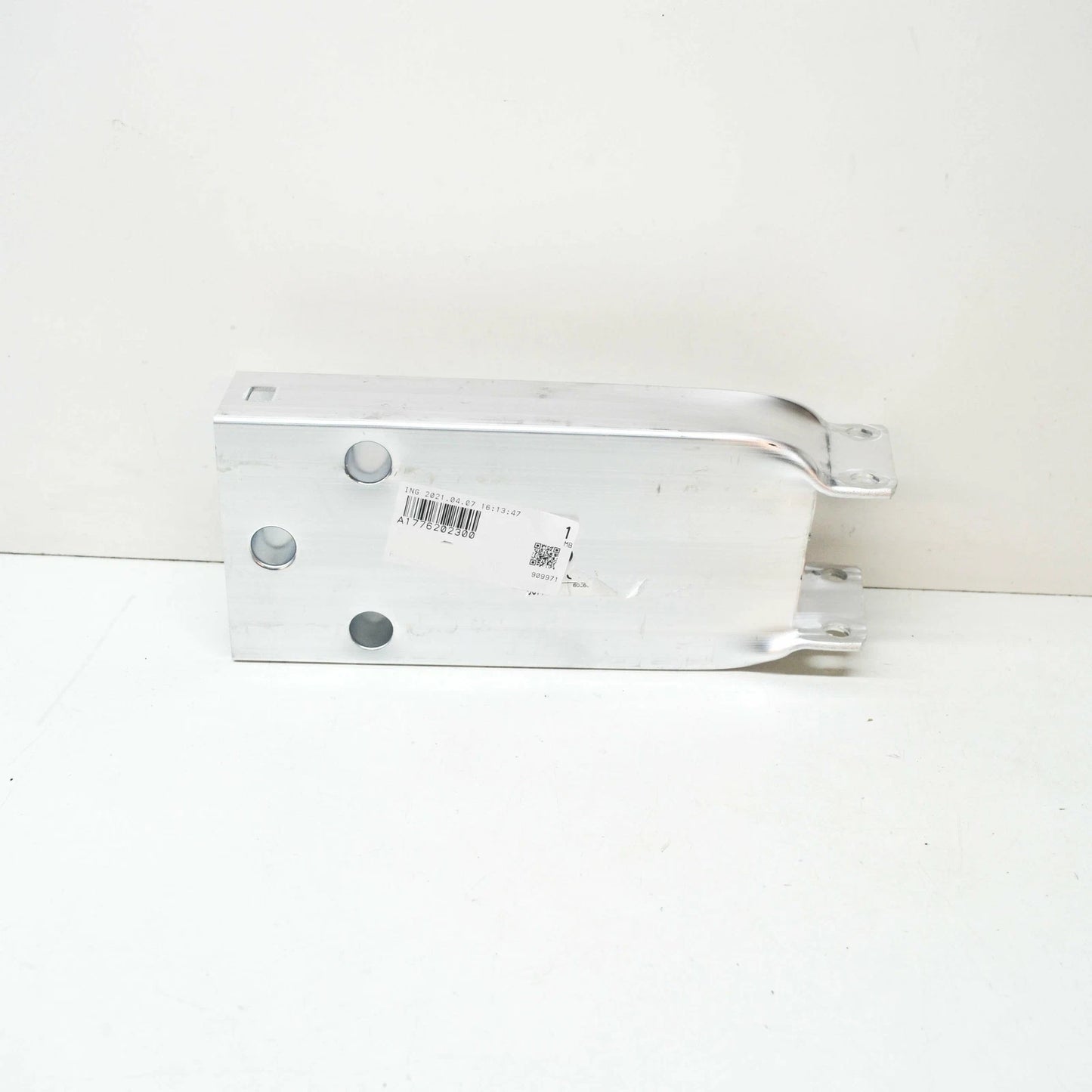 NEW MB A W177 FRONT BUMPER CRASH REINFORCEMENT IMPACT BAR BRACKET A1776202300