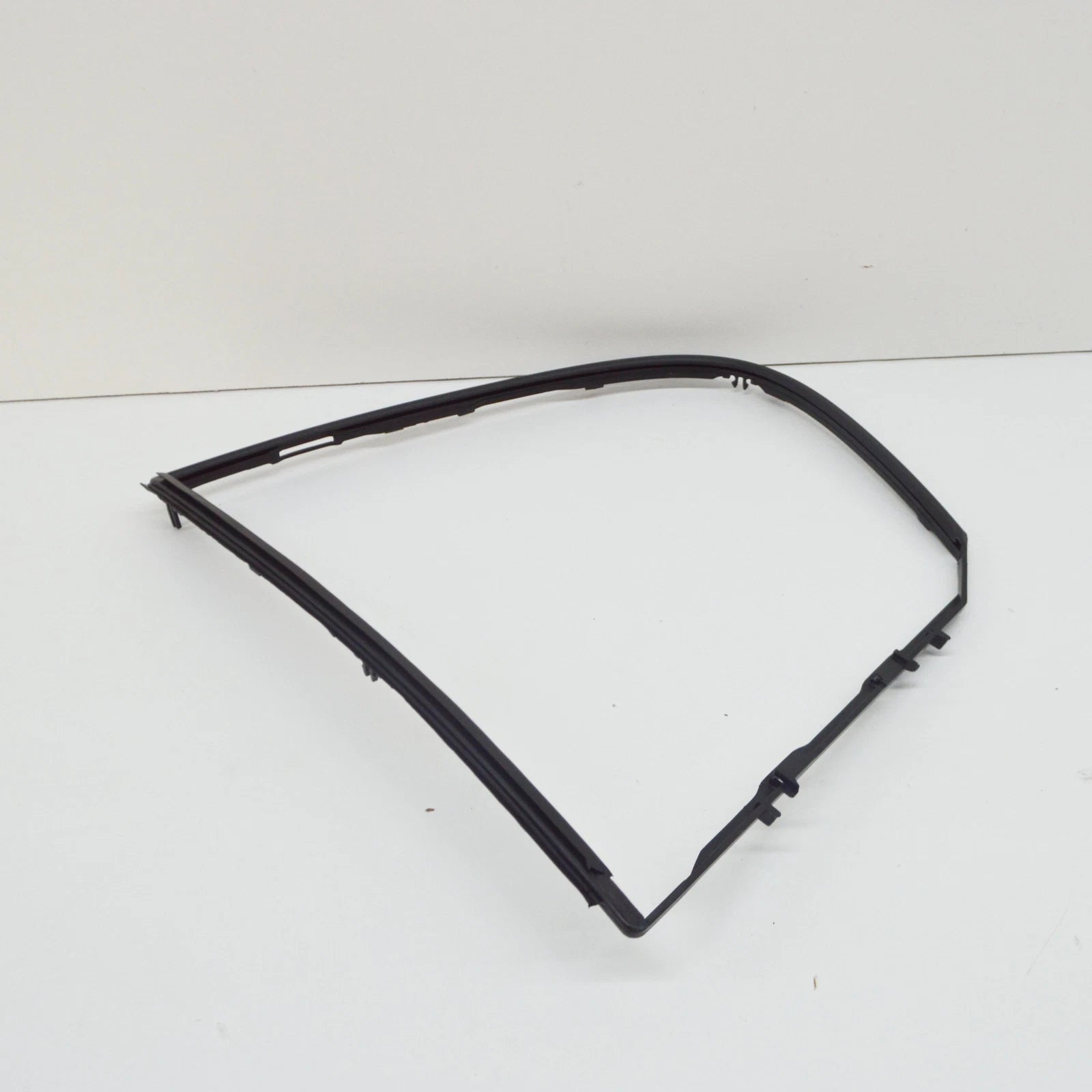 NEW BMW 3 E90 REAR LEFT SIDE WINDOW FRAME SEAL 51347060219 ORIGINAL