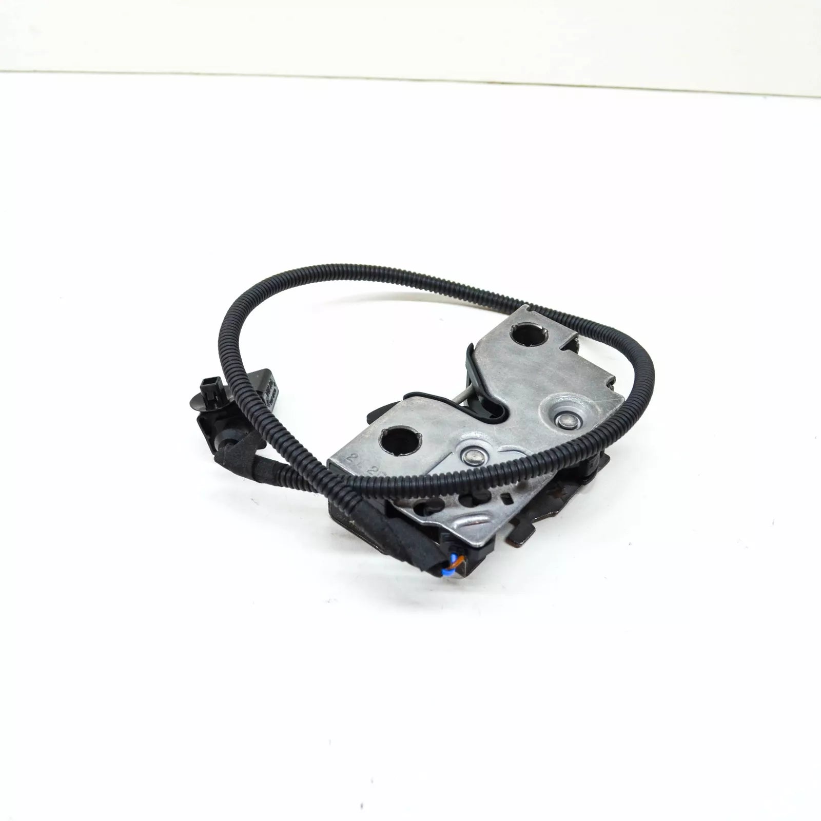 NEW VOLKSWAGEN ID.4 FRONT BONNET HOOD LOCK 11B823509A