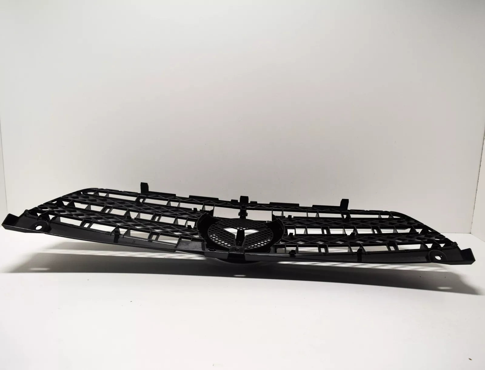 NEW MB VIANO W639 FRONT BUMPER RADIATOR GRILLE A63988000839040 ORIGINAL