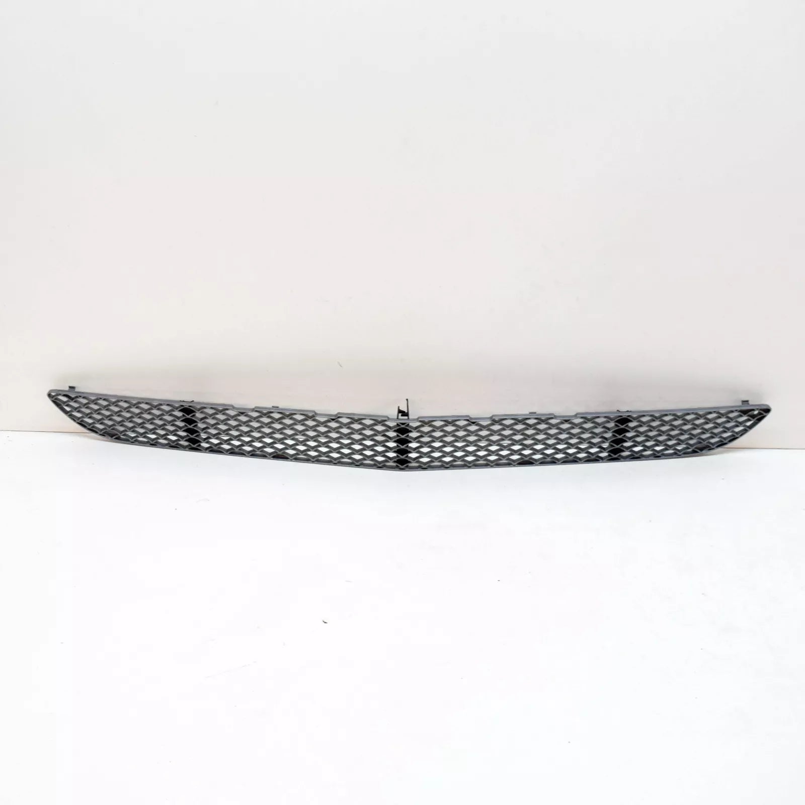 NEW MERCEDES BENZ CLS C219 FRONT BUMPER LOWER CENTER GRILLE A2198851923