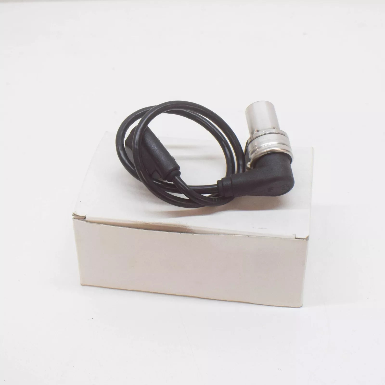 NEW BMW 7 E38 CRANKSHAFT SPEED SENSOR 12141729292 1729292 ORIGINAL