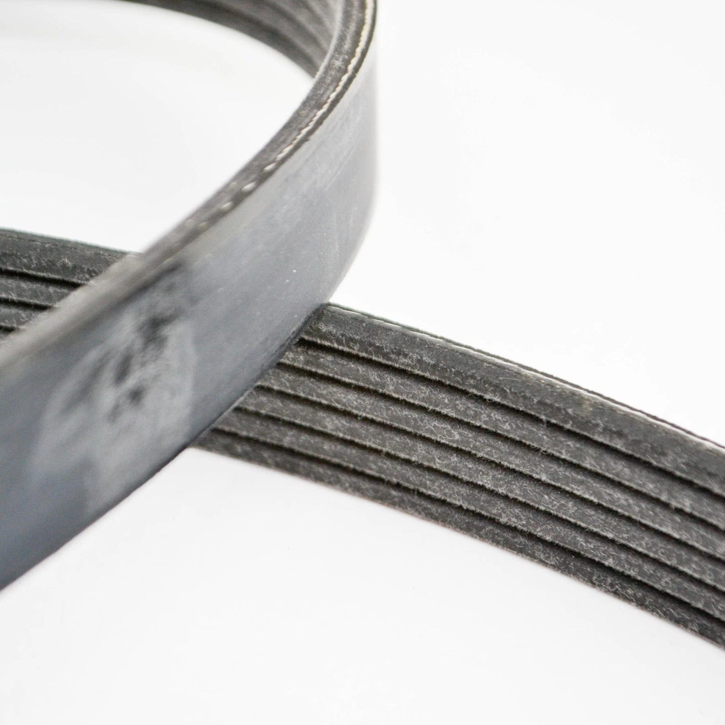 NEW AUDI A6 AVANT C6 ACCESSORY DRIVE BELT 06E903137N