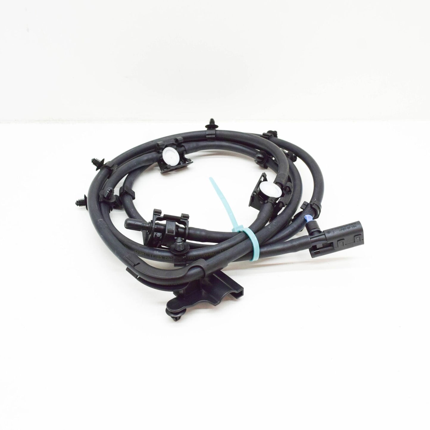 NEW MERCEDES-BENZ A W177 WINDSHIELD WASHER HOSE WITH NOZZLE A1778600200 ORIGINAL