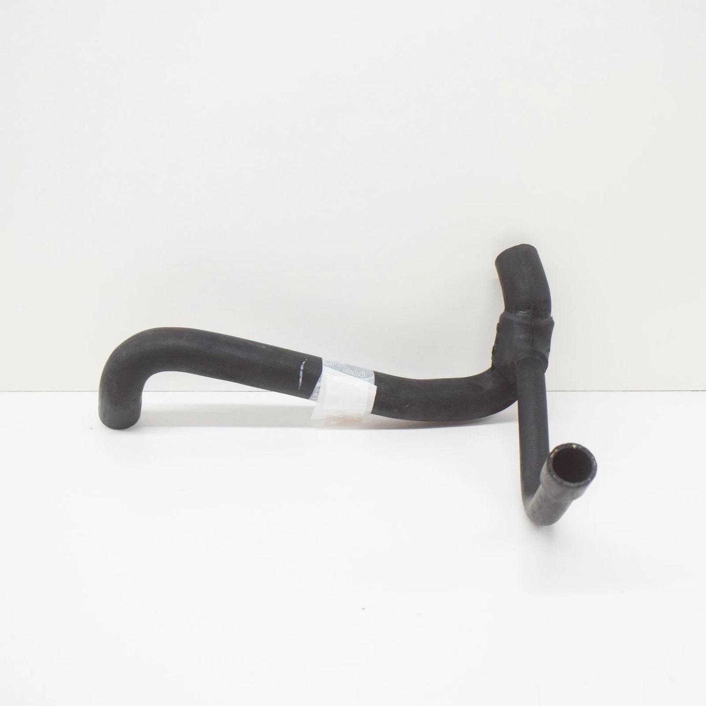 NEW MERCEDES-BENZ 190 W201 RADIATOR HOSE A2015016682 ORIGINAL