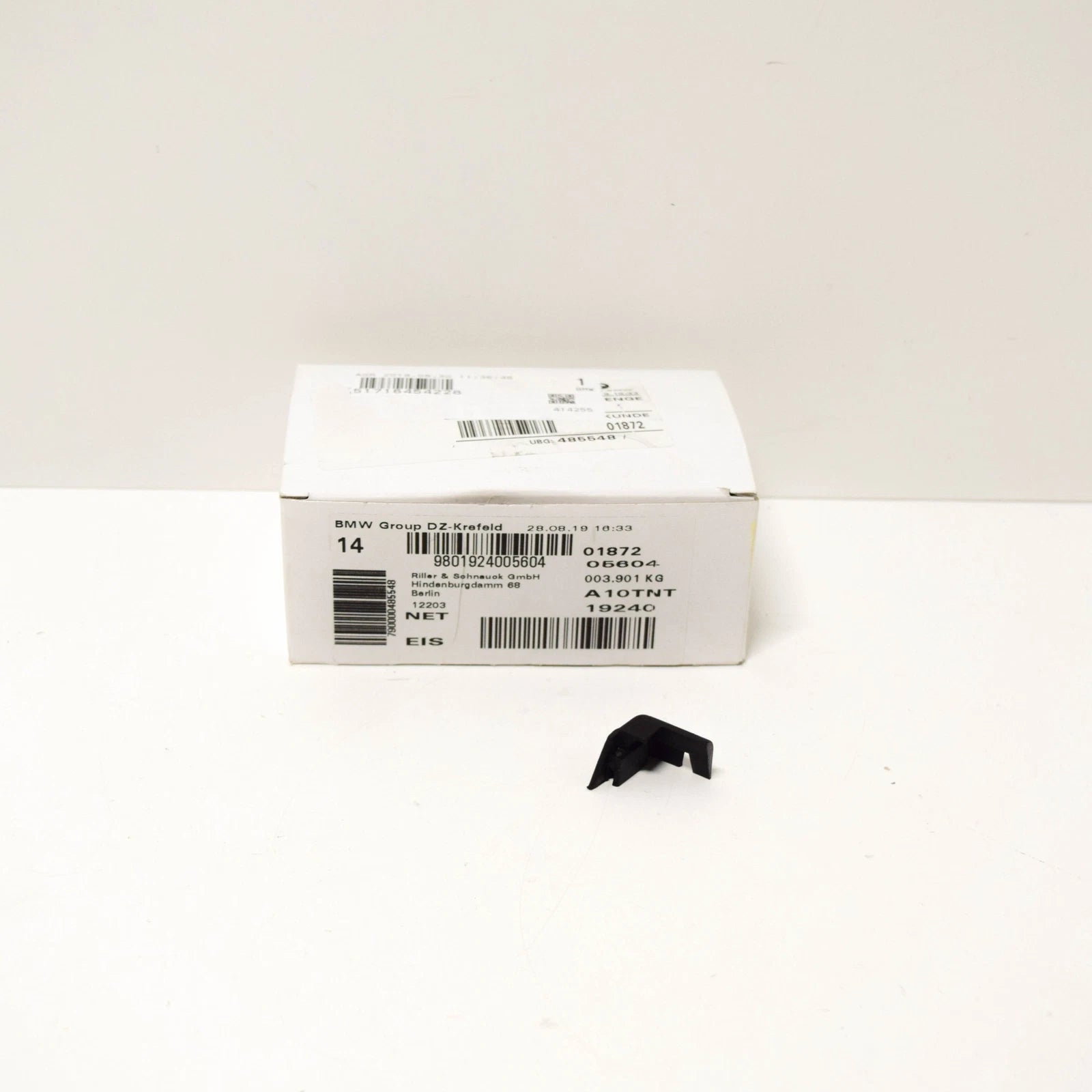 NEW BMW 1502 FRONT RIGHT INTERIOR DOOR CAP 51716454228 6454228 ORIGINAL