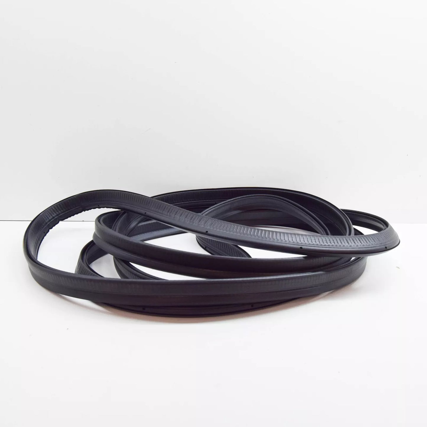 NEW MERCEDES-BENZ SPRINTER 907 REAR-END DOOR SURROUND SEAL A9077250300 ORIGINAL