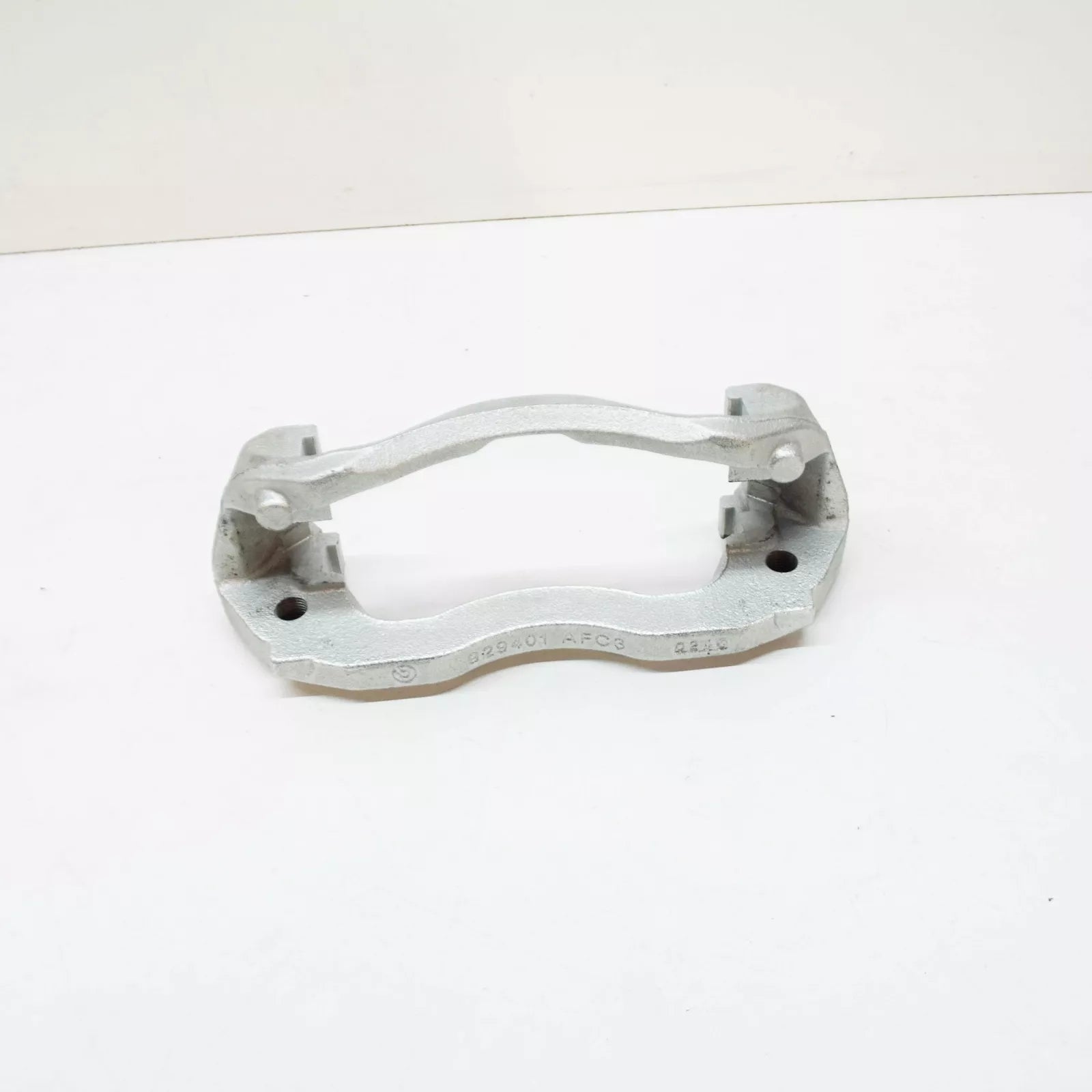 NEW MB SPRINTER 906 FRONT WHEEL BRAKE CALIPER CARRIER A0004207415 ORIGINAL