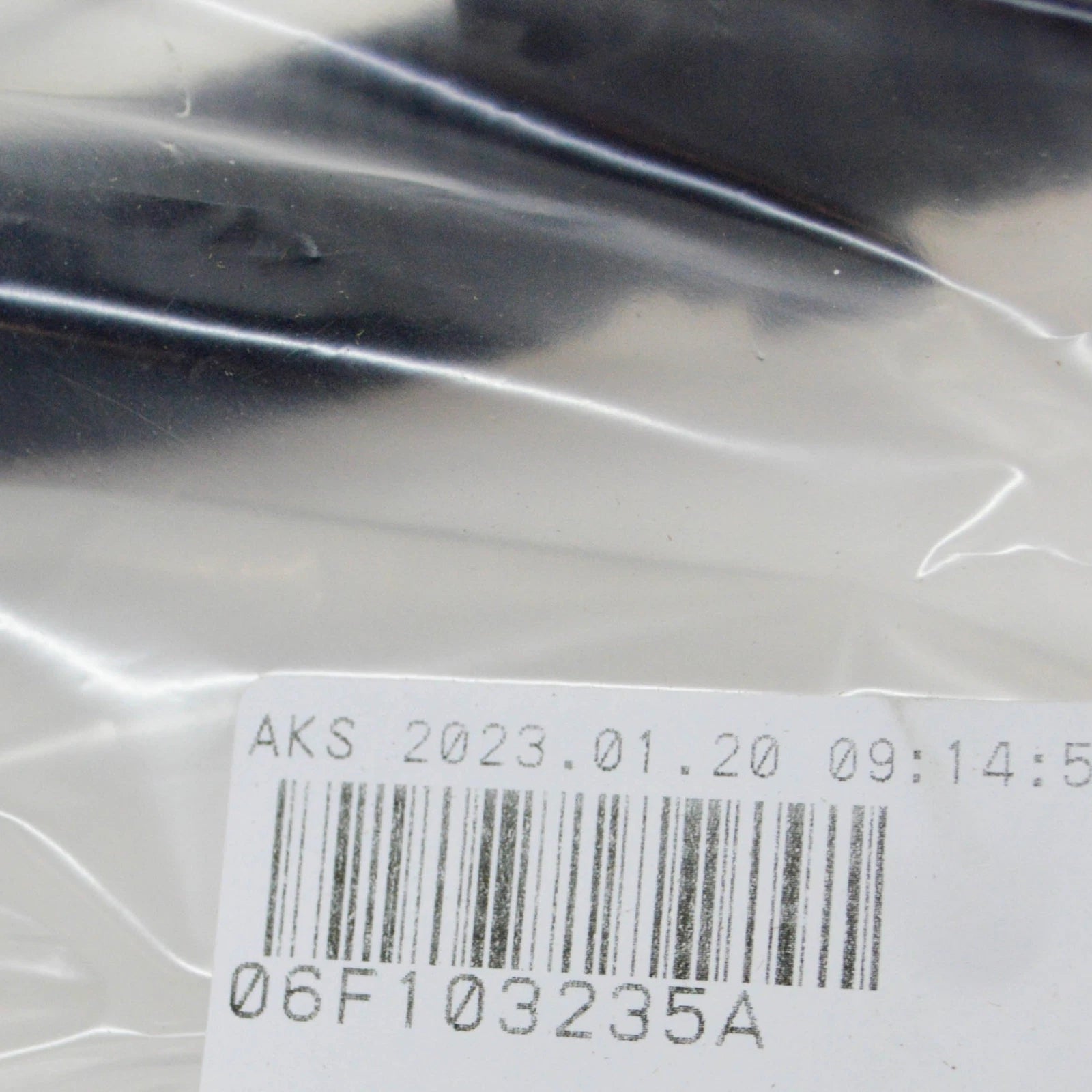 NEW AUDI A4 B7 CRANKCASE BREATHER HOSE 06F103235A