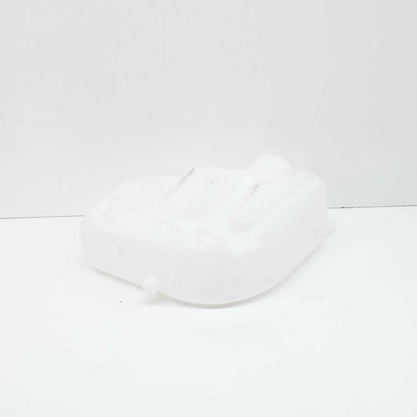 NEW MB VITO W639 WINDSHIELD WASHER SYSTEM TANK RHD A0008694620