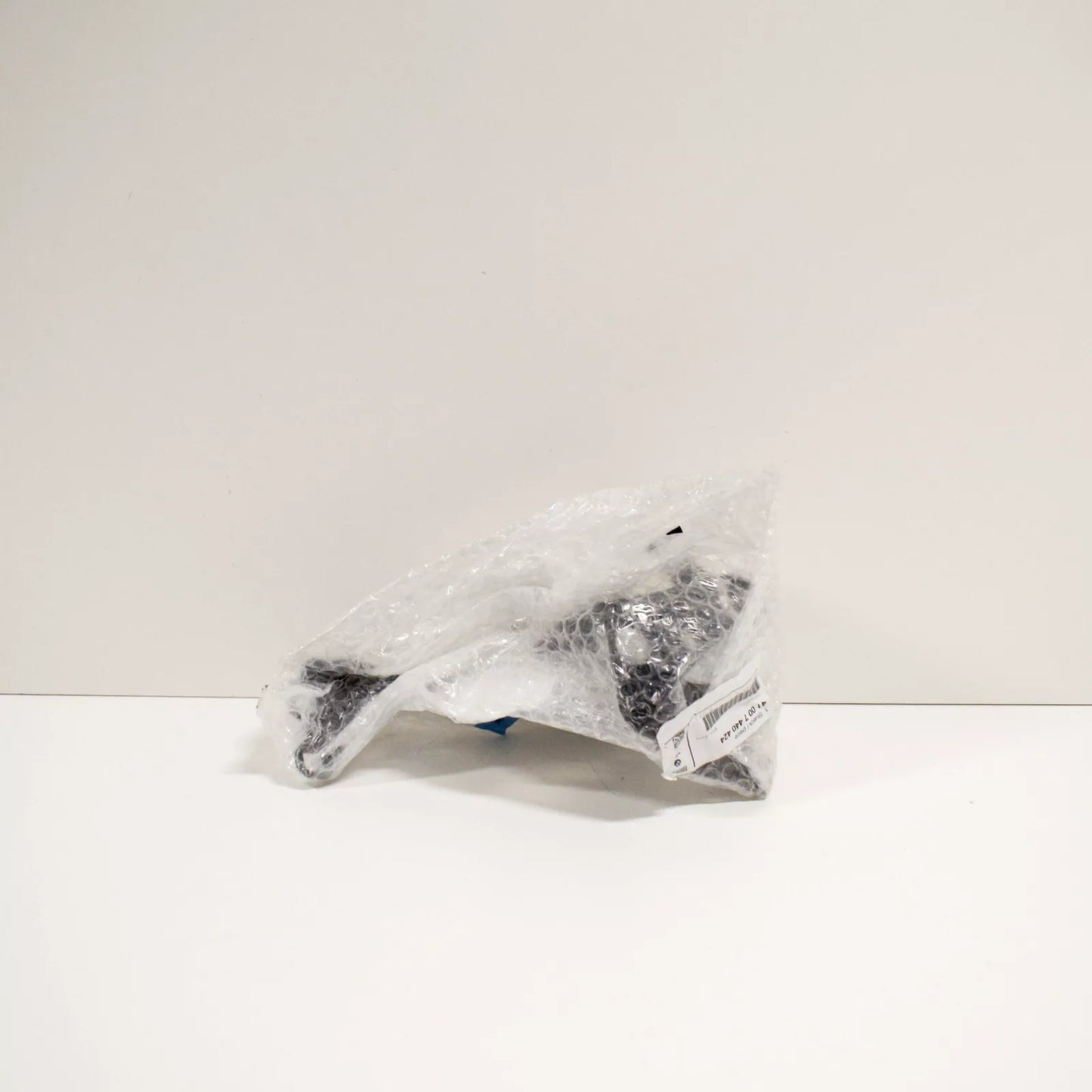 NEW BMW 5 G30 FRONT RIGHT SIDE PANEL BRACKET 41007440424 ORIGINAL