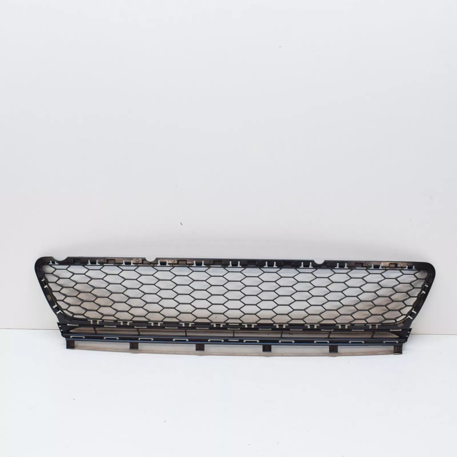 NEW VW GOLF MK5 FRONT BUMPER CENTER LOWER GRILLE 5G0853677C9B9 2015 ORIGINAL