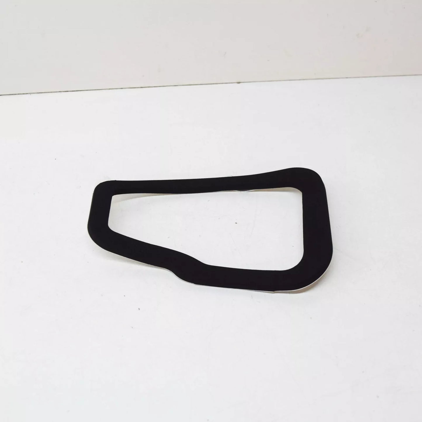 NEW VOLKSWAGEN GOLF MK7 REAR LEFT INNER TAIL LIGHT SEAL 5G0945191