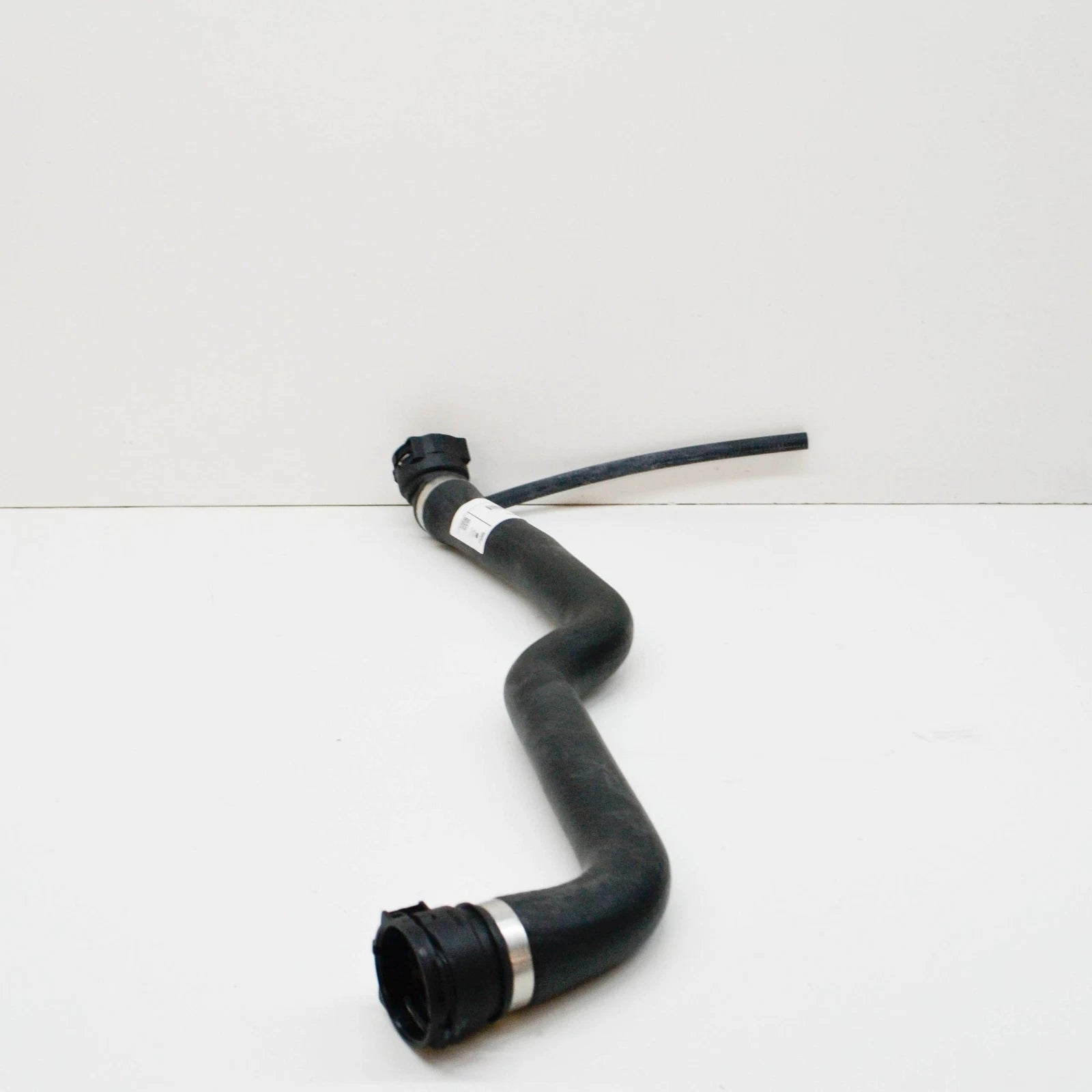 NEW BMW E38 SEDAN COOLING SYSTEM WATER HOSE 2247815 11532247815 ORIGINAL