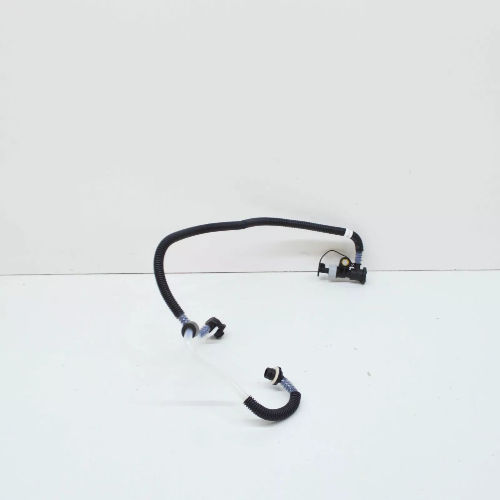 NEW MERCEDES-BENZ OM613 E-CLASS PLASTIC T PIECE FUEL PIPE A6130702232 ORIGINAL