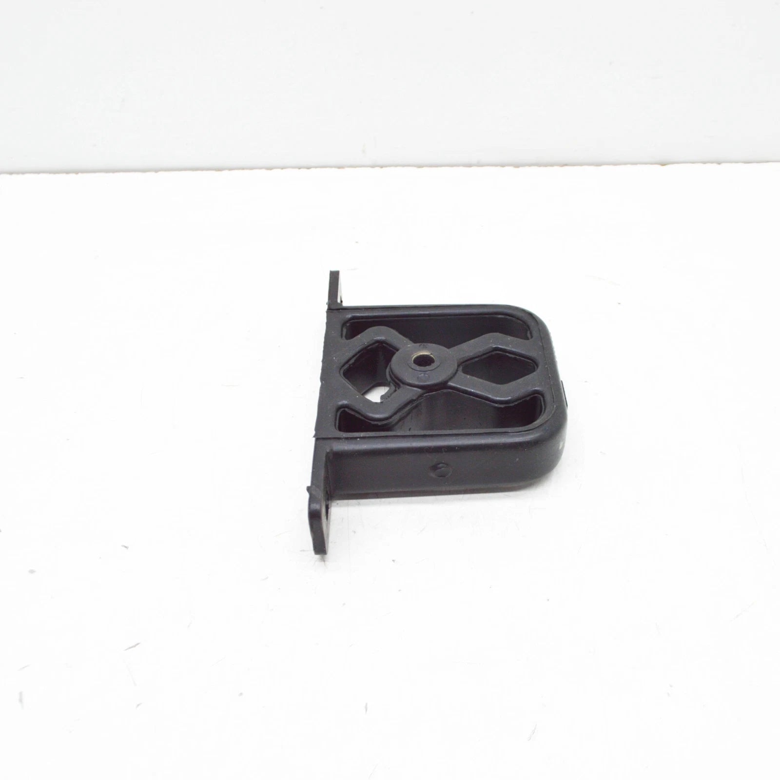 NEW BMW 3 E36 EXHAUST SUPPORT RUBBER MOUNTING 1723101 18211723101 ORIGINAL