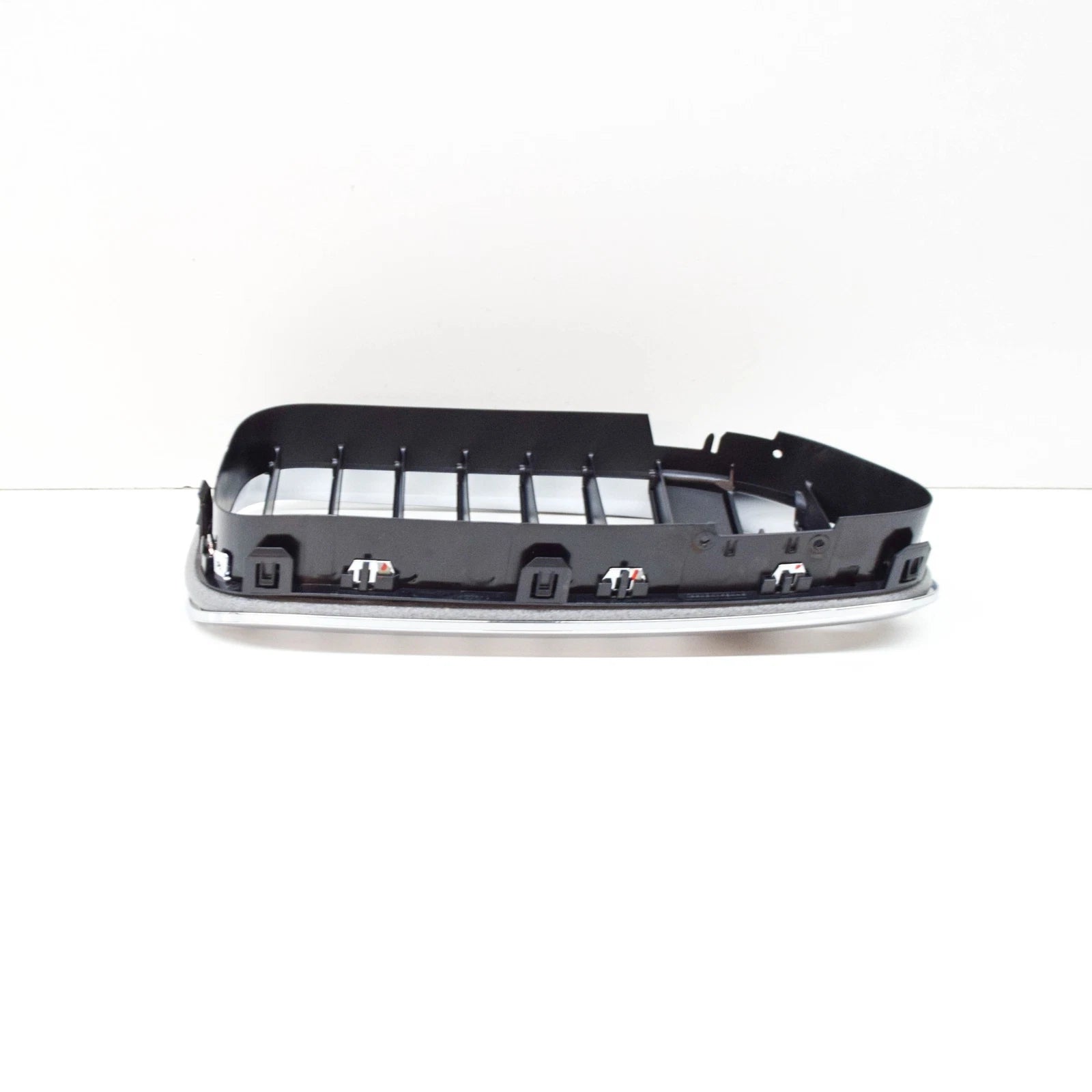 NEW BMW 6 F06 FRONT RADIATOR LEFT GRILLE NIVI 51137370393 7370393 2016 ORIGINAL