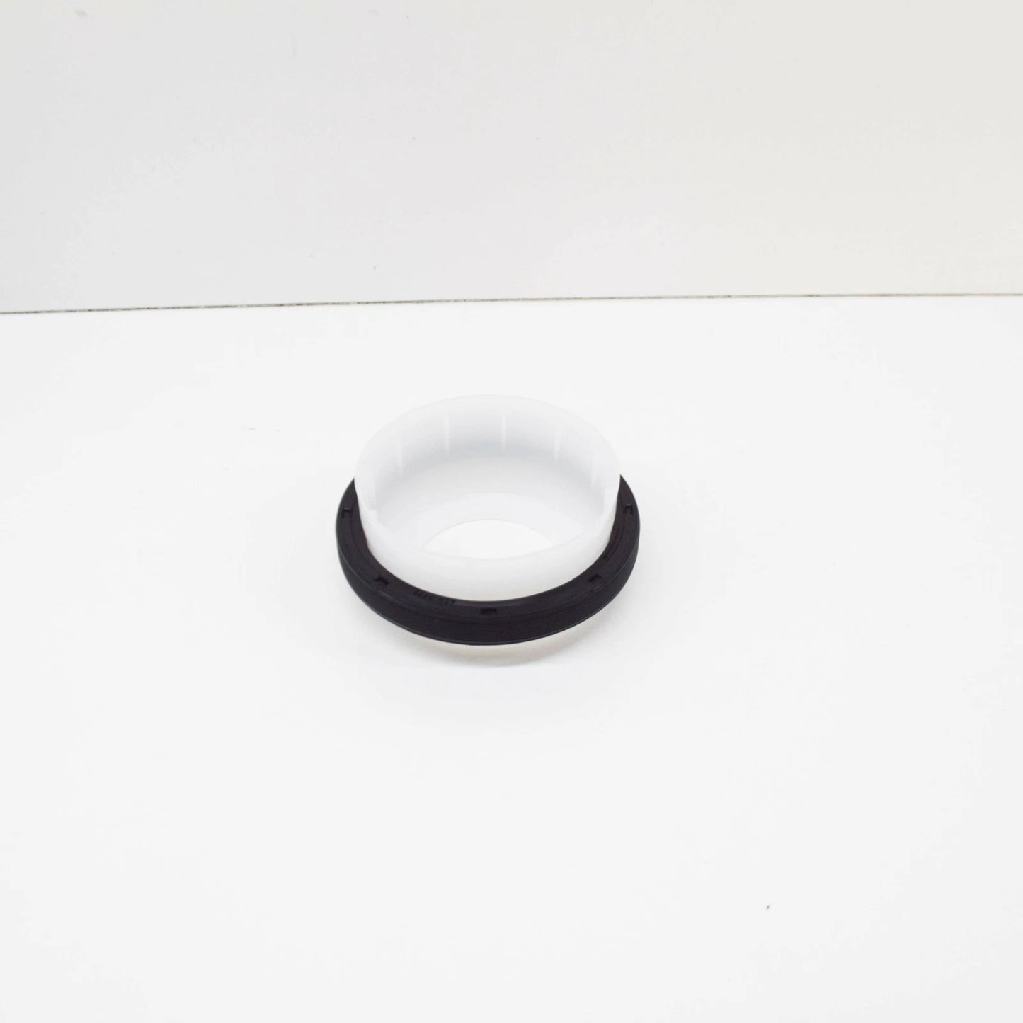 NEW BMW 1 F20 FRONT ENGINE CRANKSHAFT SEAL 8618864 11118618864 ORIGINAL