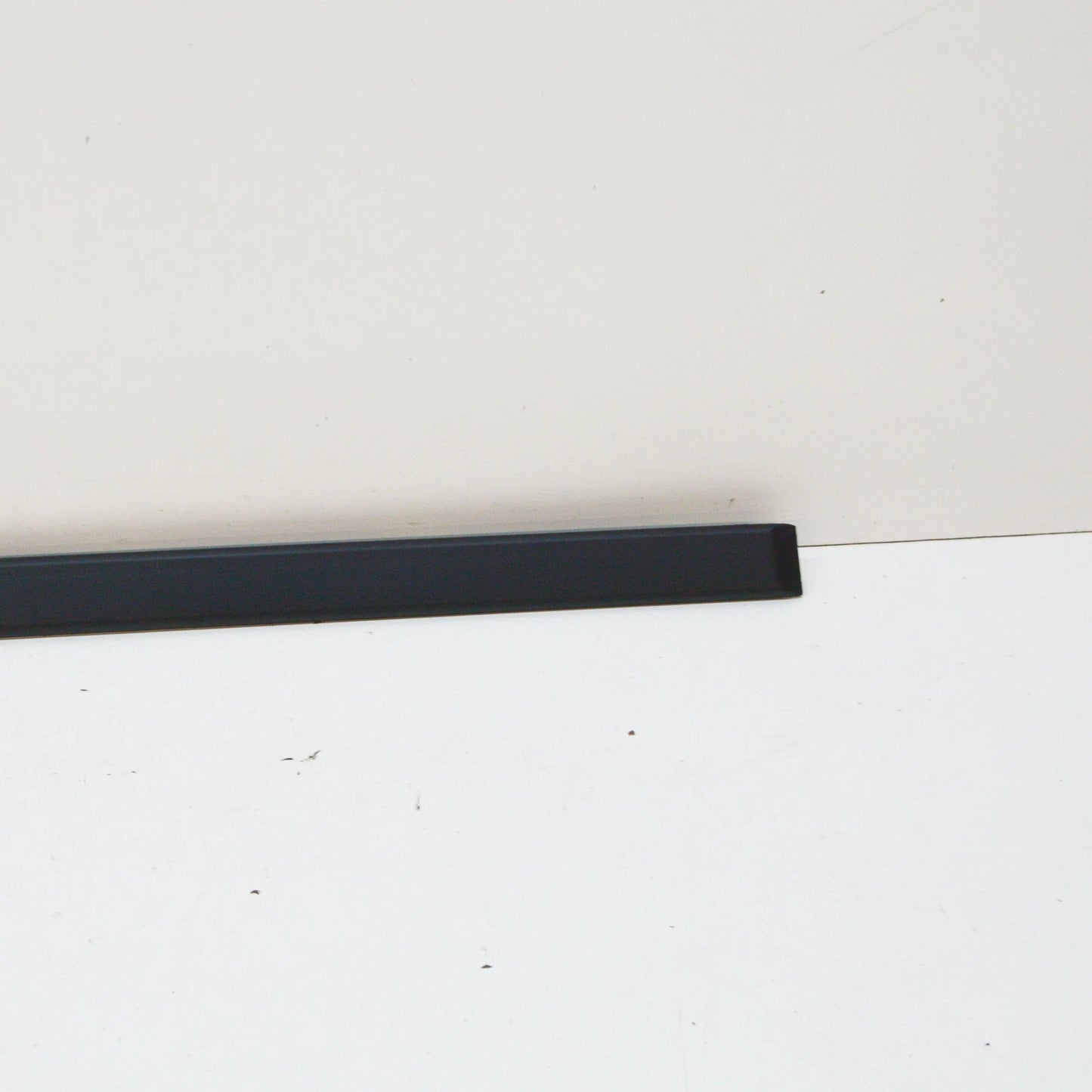 NEW BMW 5 E39 REAR LEFT DOOR MOULDING 51138159297 8159297 ORIGINAL