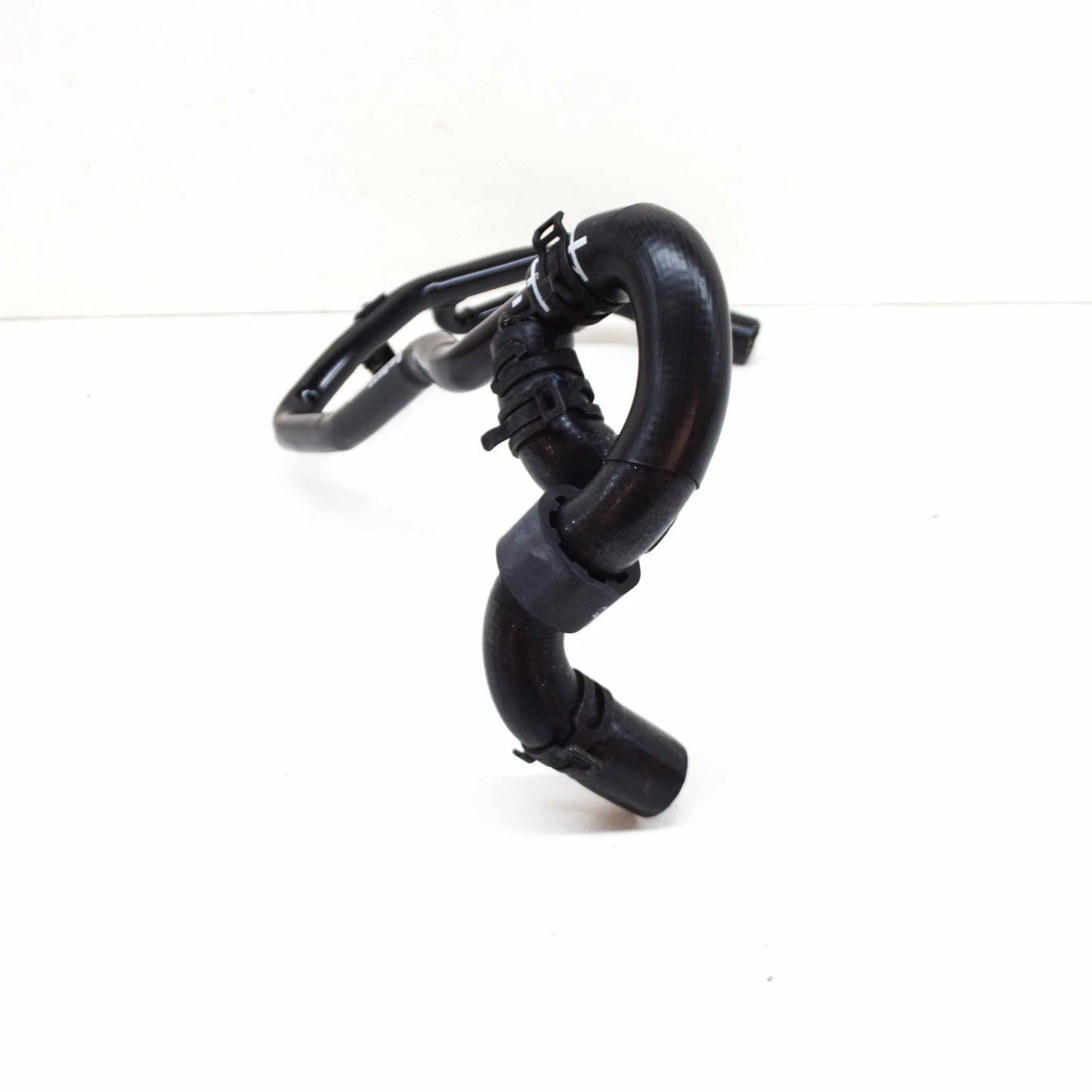 NEW VOLKSWAGEN GOLF MK7 ENGINE COOLANT HOSE 04L121064AQ